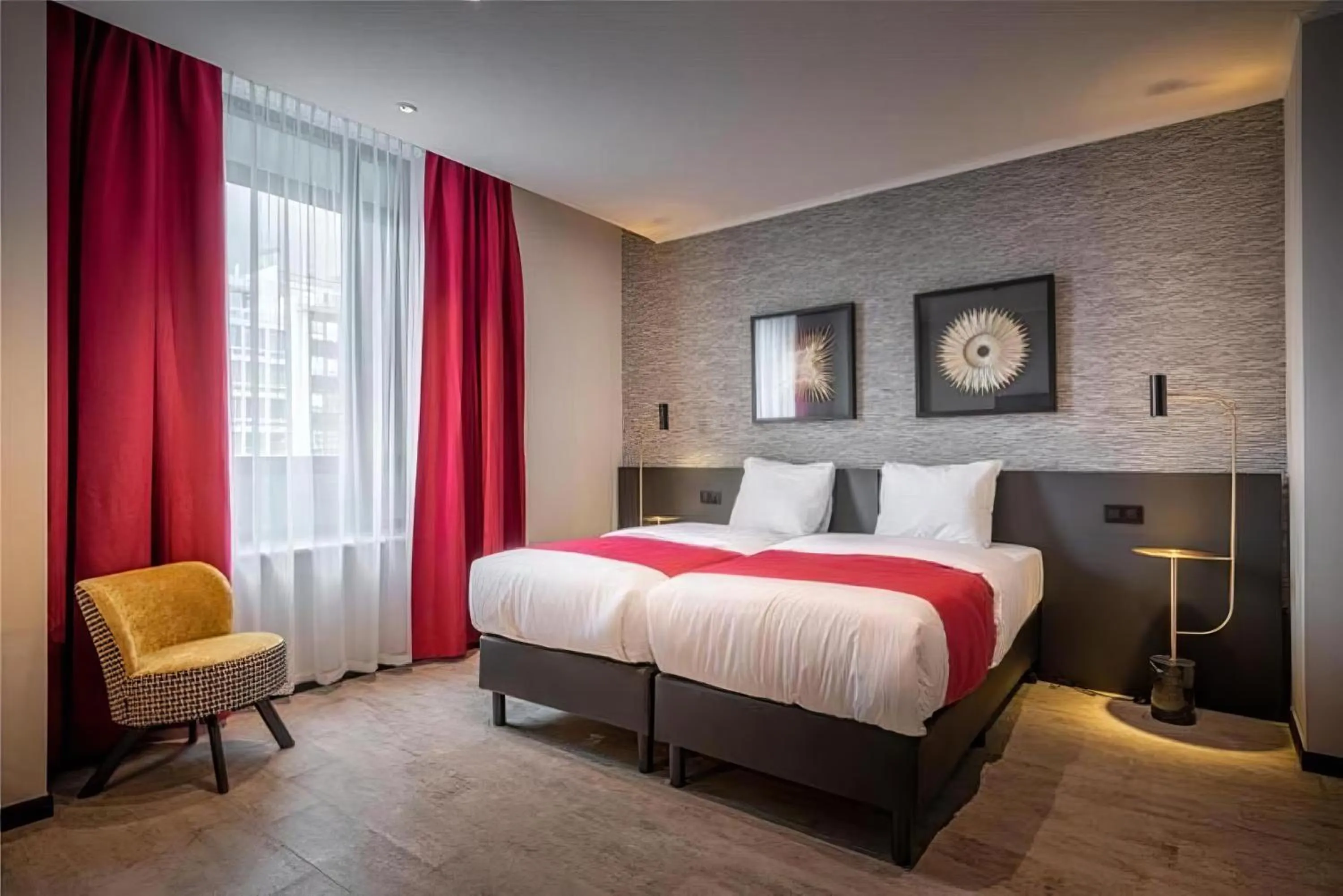 Property building, Bed in Hotel Jamingo