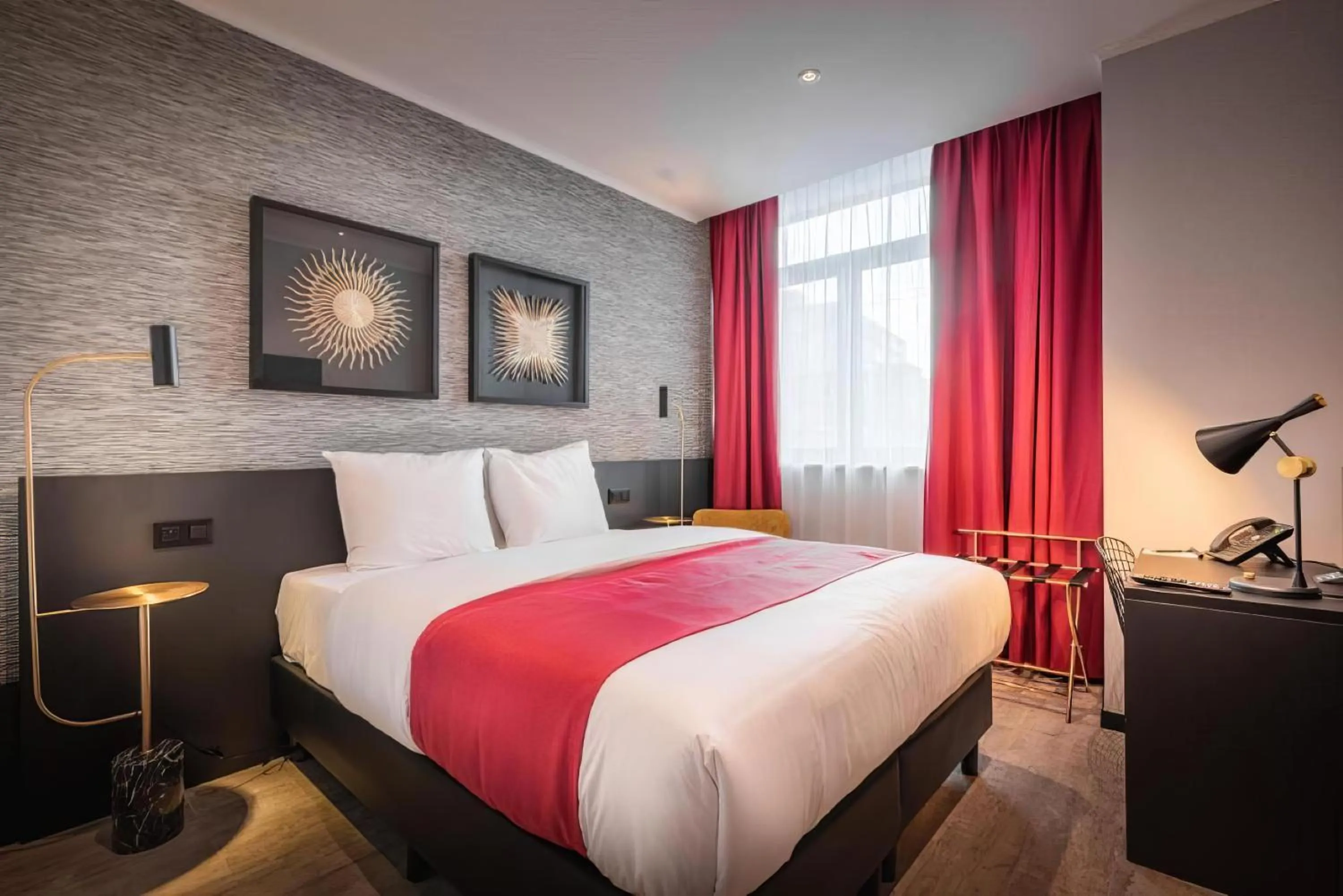 Bathroom, Bed in Hotel Jamingo