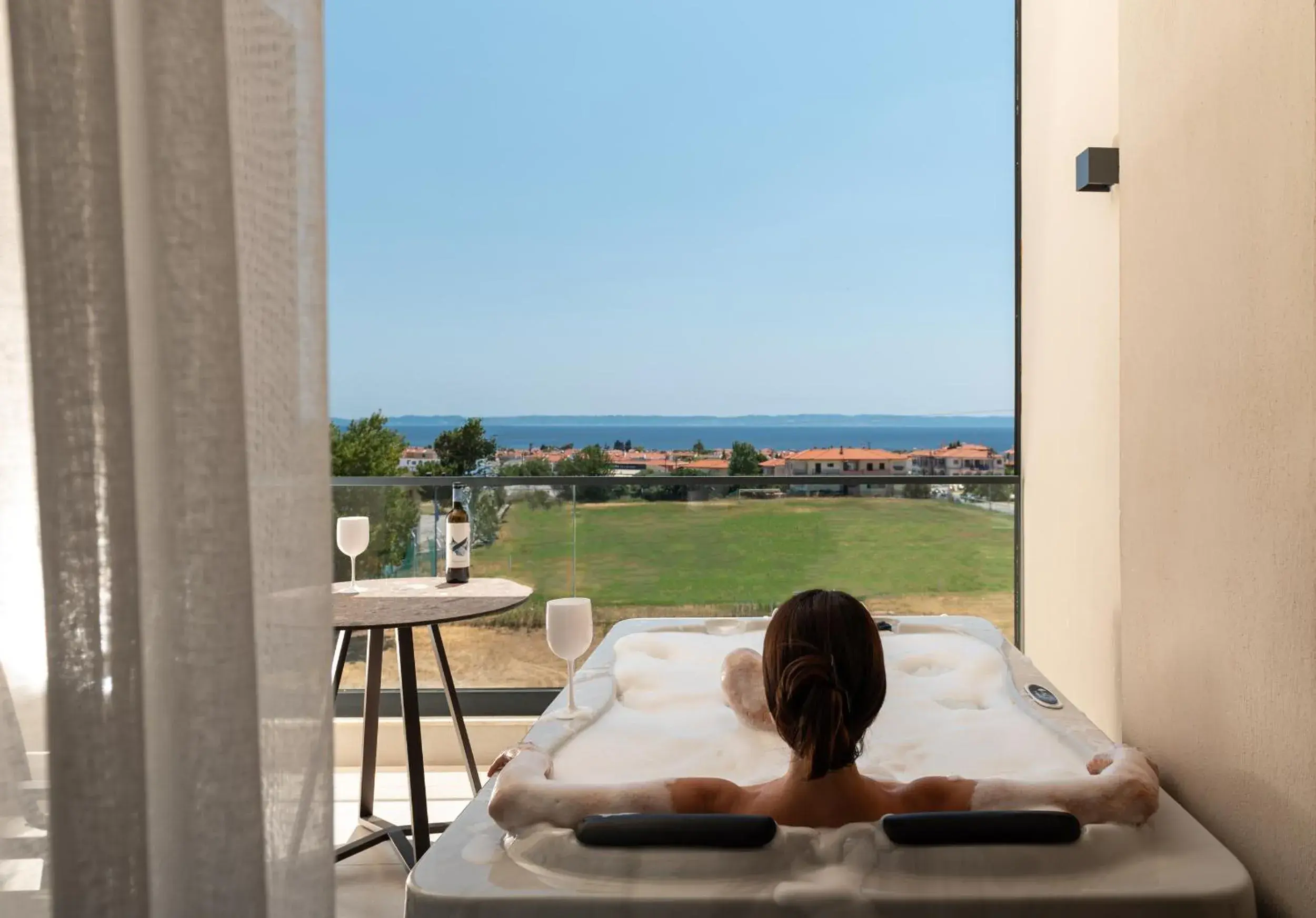 Executive Apartment with Jacuzzi and Sea View in Anore Luxury Suites Executive Apartment with Jacuzzi and Sea View in Anore Luxury Suites
