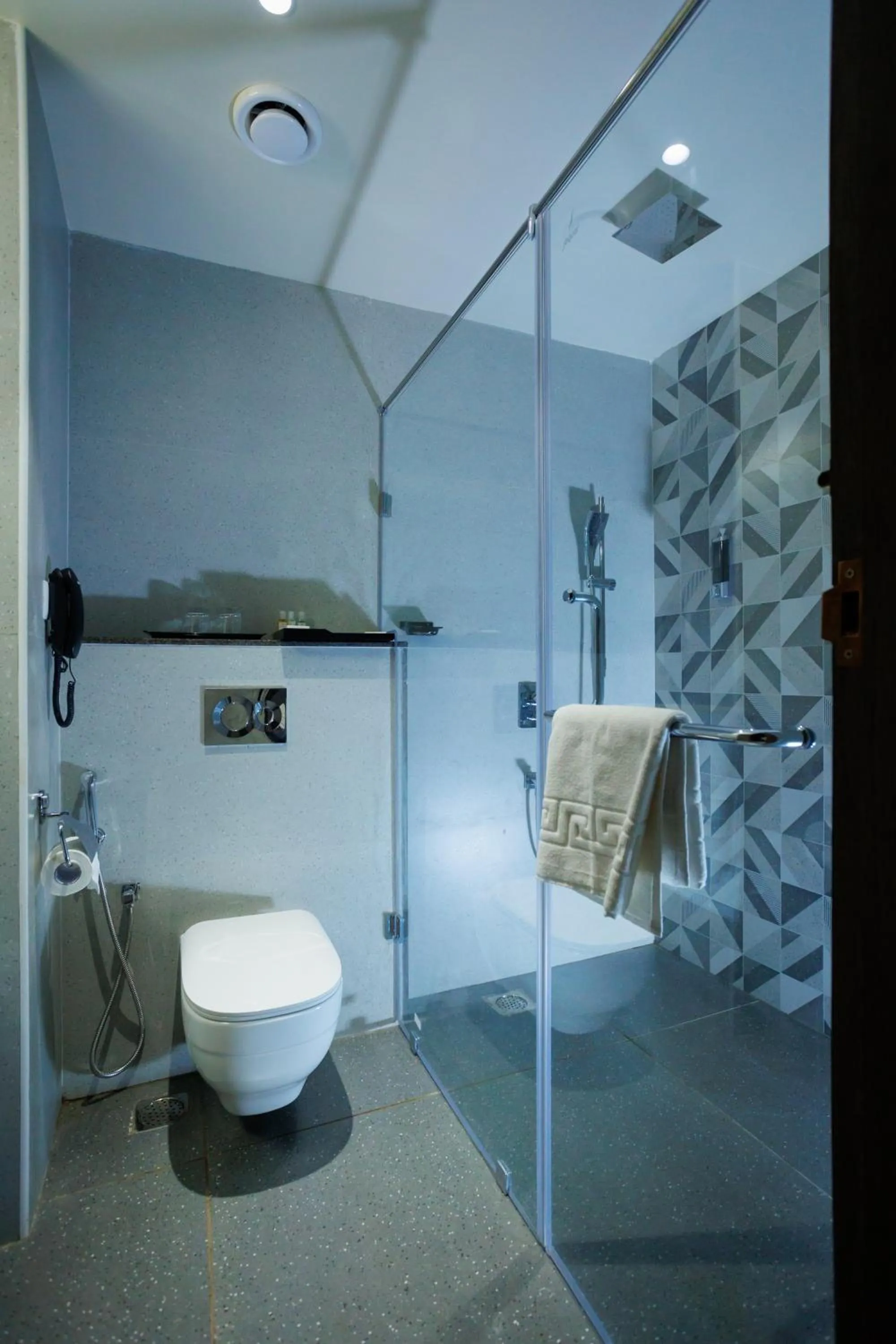 AJ GRAND ELITE HOTEL