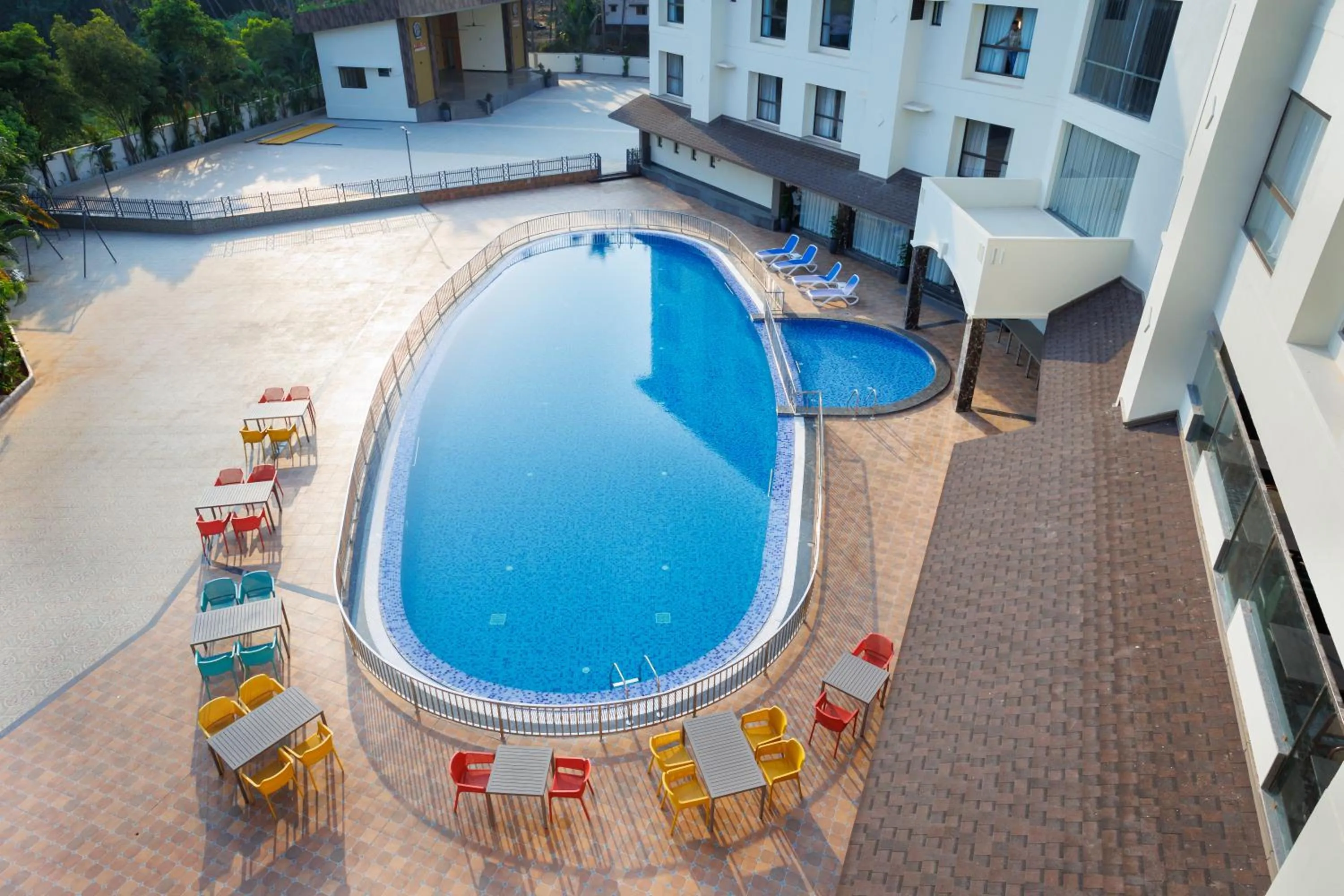 Swimming pool in AJ GRAND ELITE HOTEL