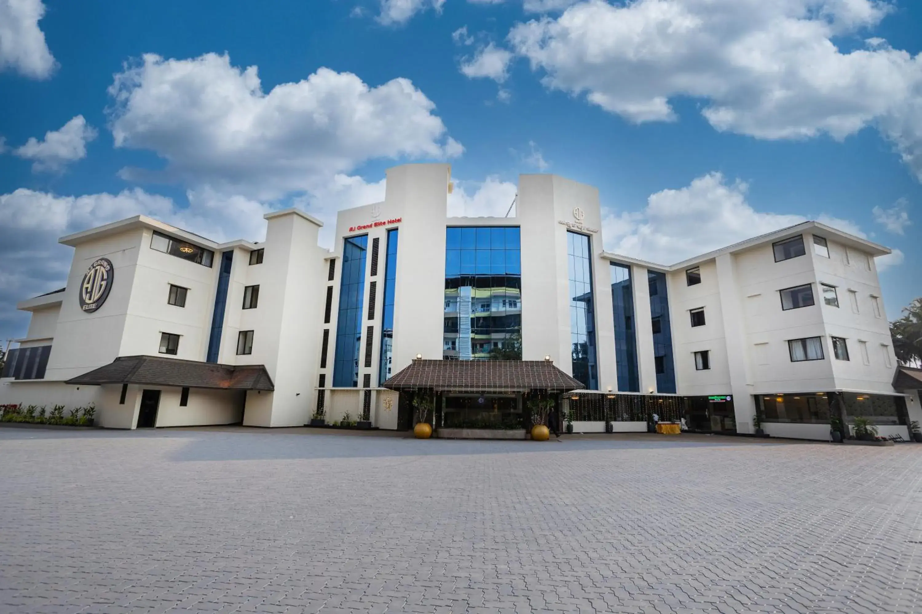 Property building in AJ GRAND ELITE HOTEL Property building in AJ GRAND ELITE HOTEL