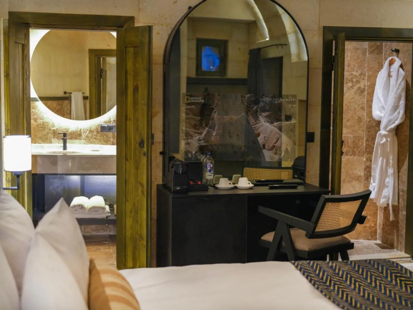 Toilet, Bed in Very Peri Cappadocia - The Lifestyle Luxury Design Hotel