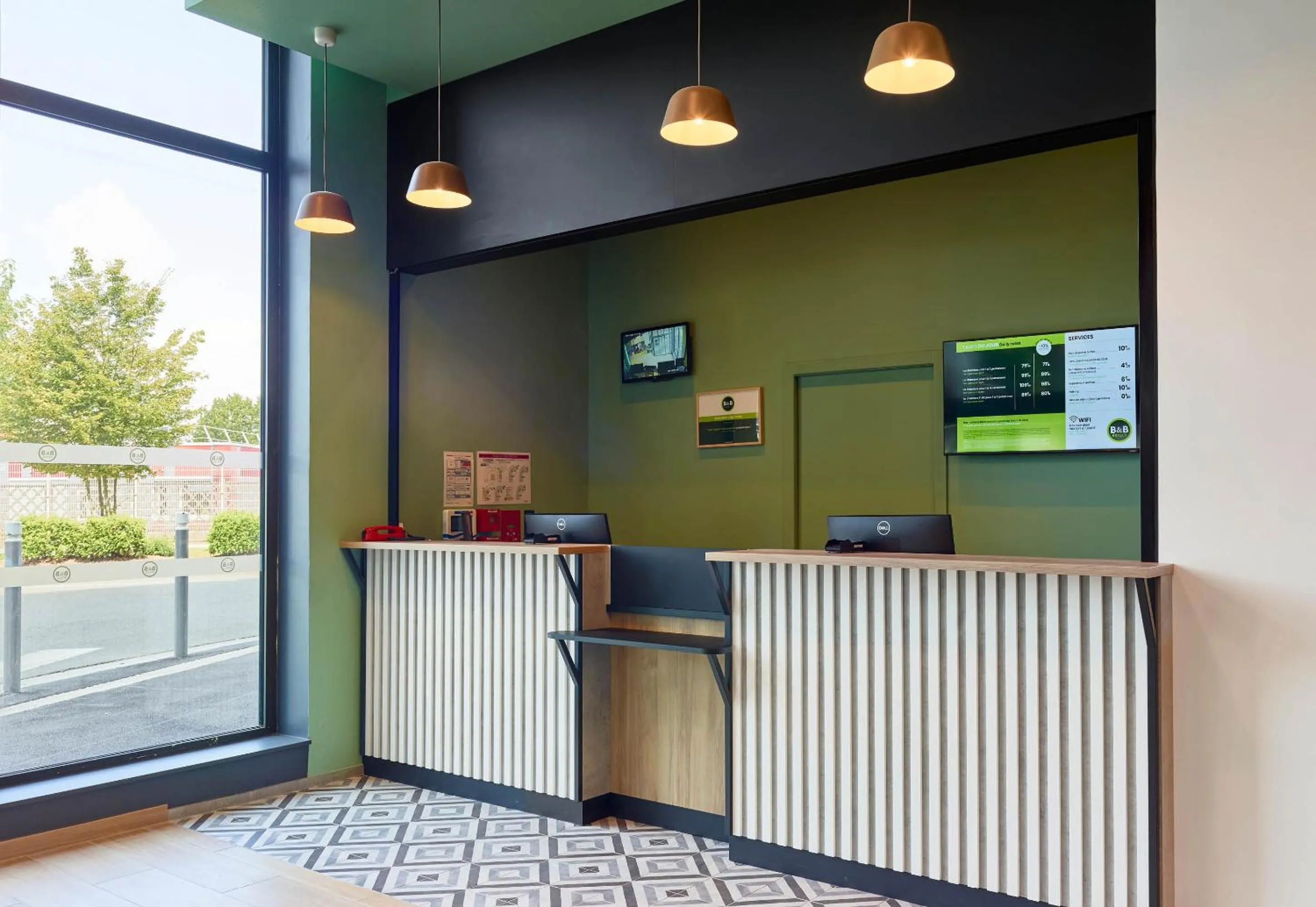 Lobby or reception in B&B HOTEL Paris Clichy-sous-Bois 3 étoiles