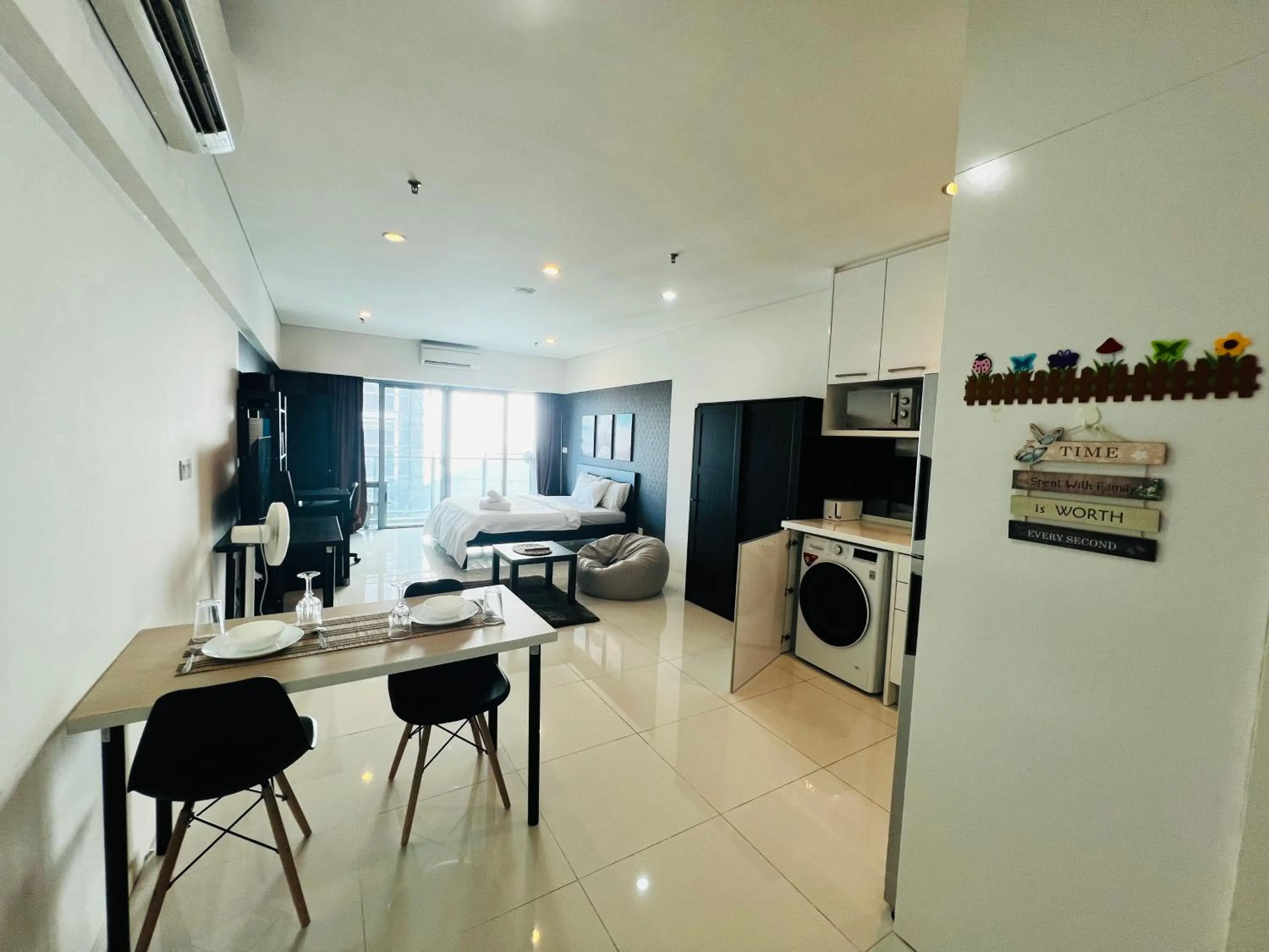 Living room in Mercu Summer Suites KLCC By Sweet Home