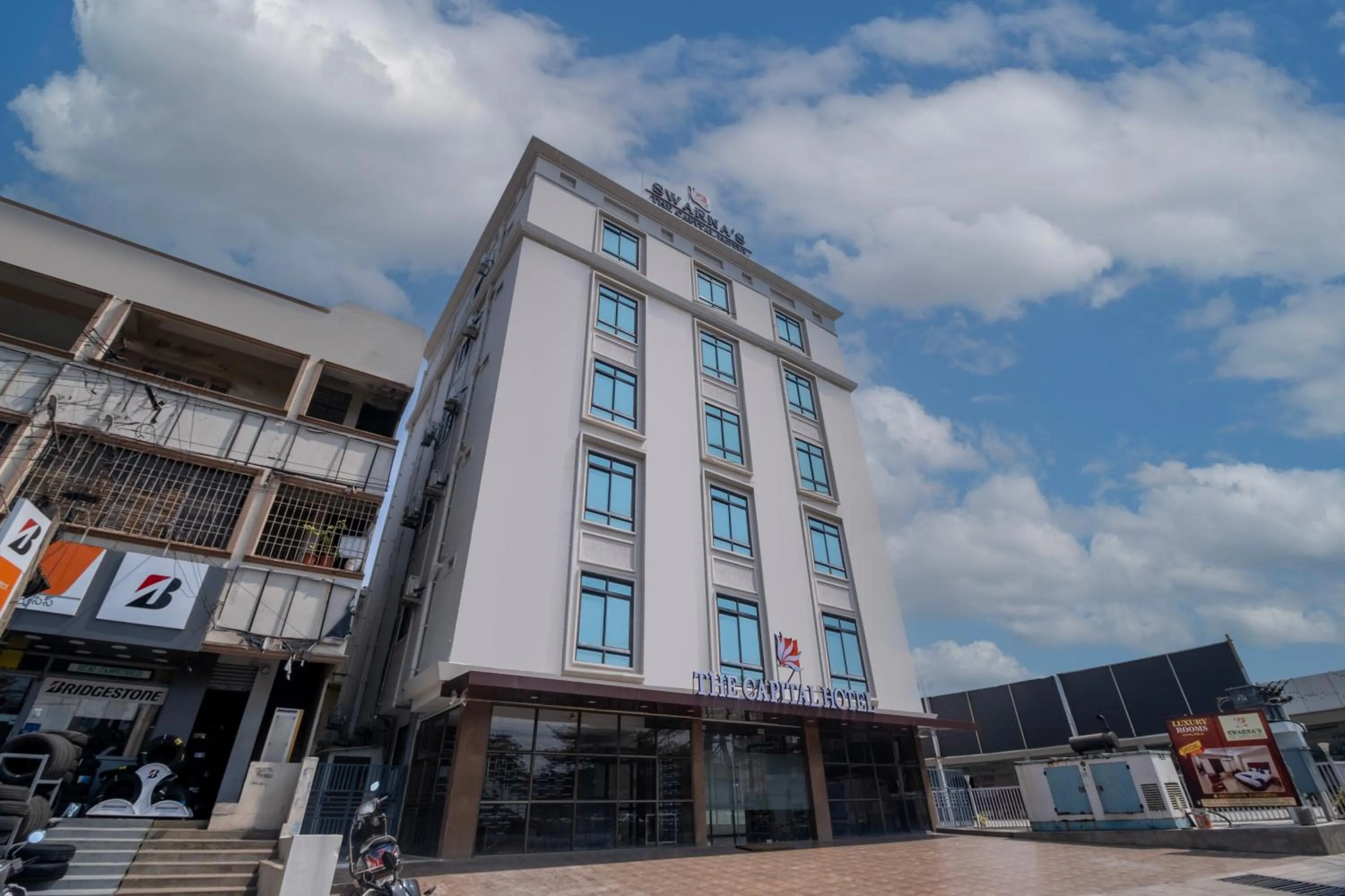 Facade/entrance in Monday Hotels Swarnas The Capital