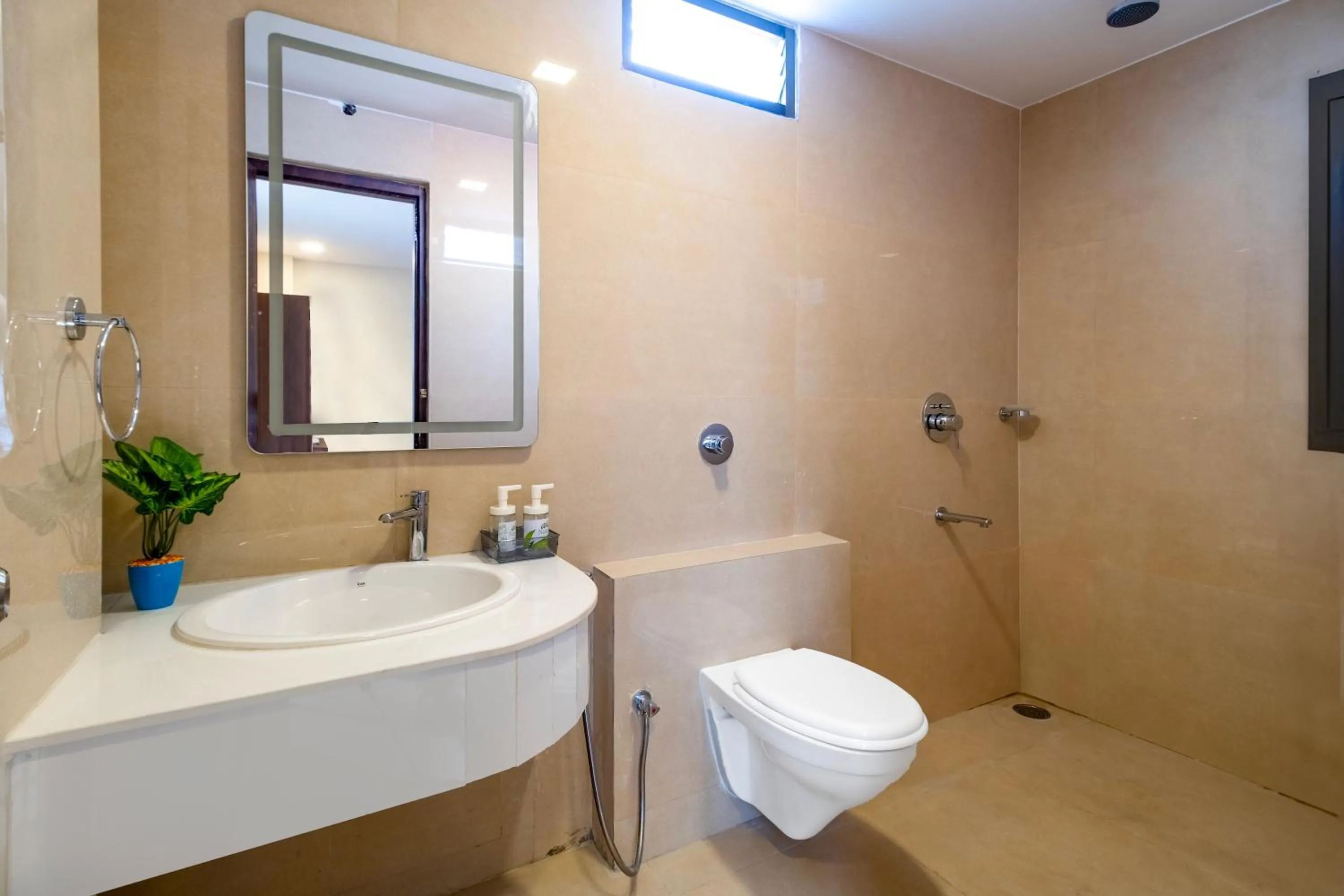 Bathroom in Monday Hotels Swarnas The Capital