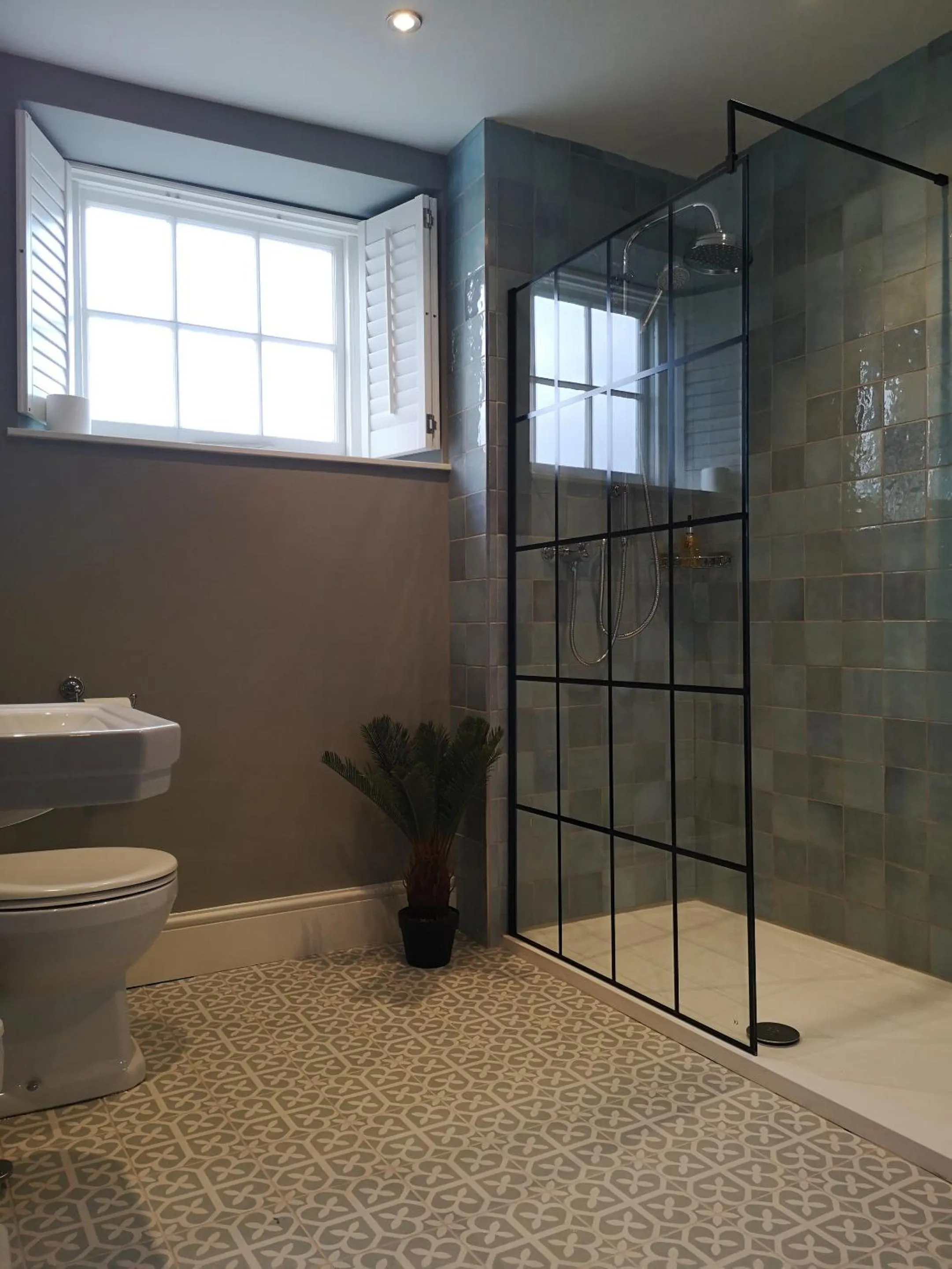 Bathroom in The Steam Packet Inn