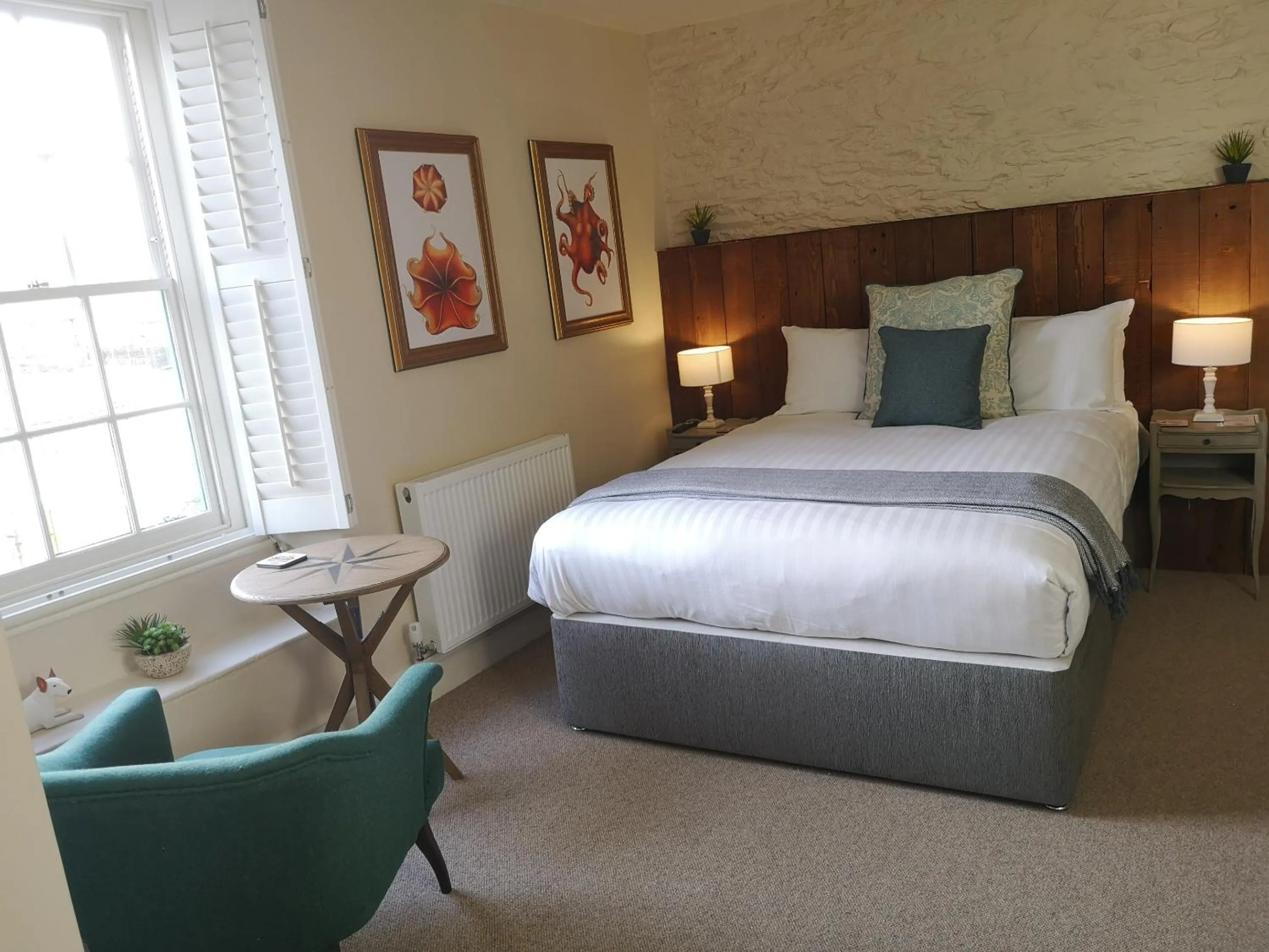 Bedroom, Bed in The Steam Packet Inn