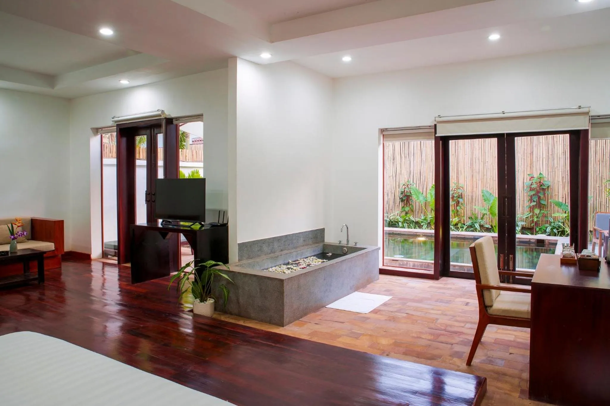 TV and multimedia in Le Mayansa Resort