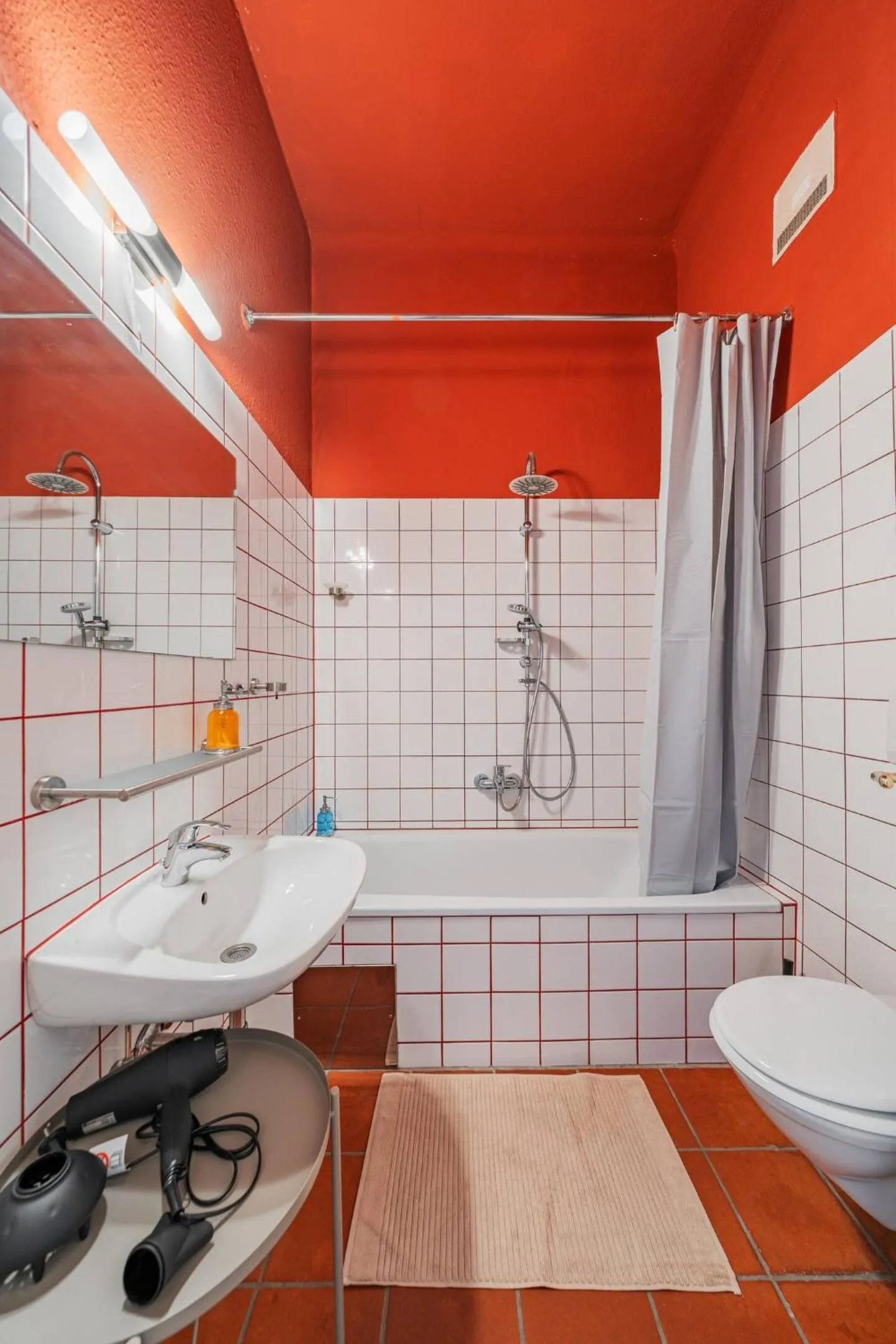 Toilet in Urban Vienna Living - 18th District