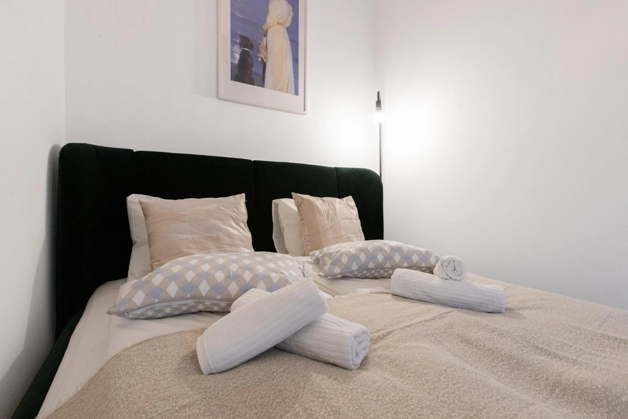 Bedroom, Bed in Urban Vienna Living - 18th District