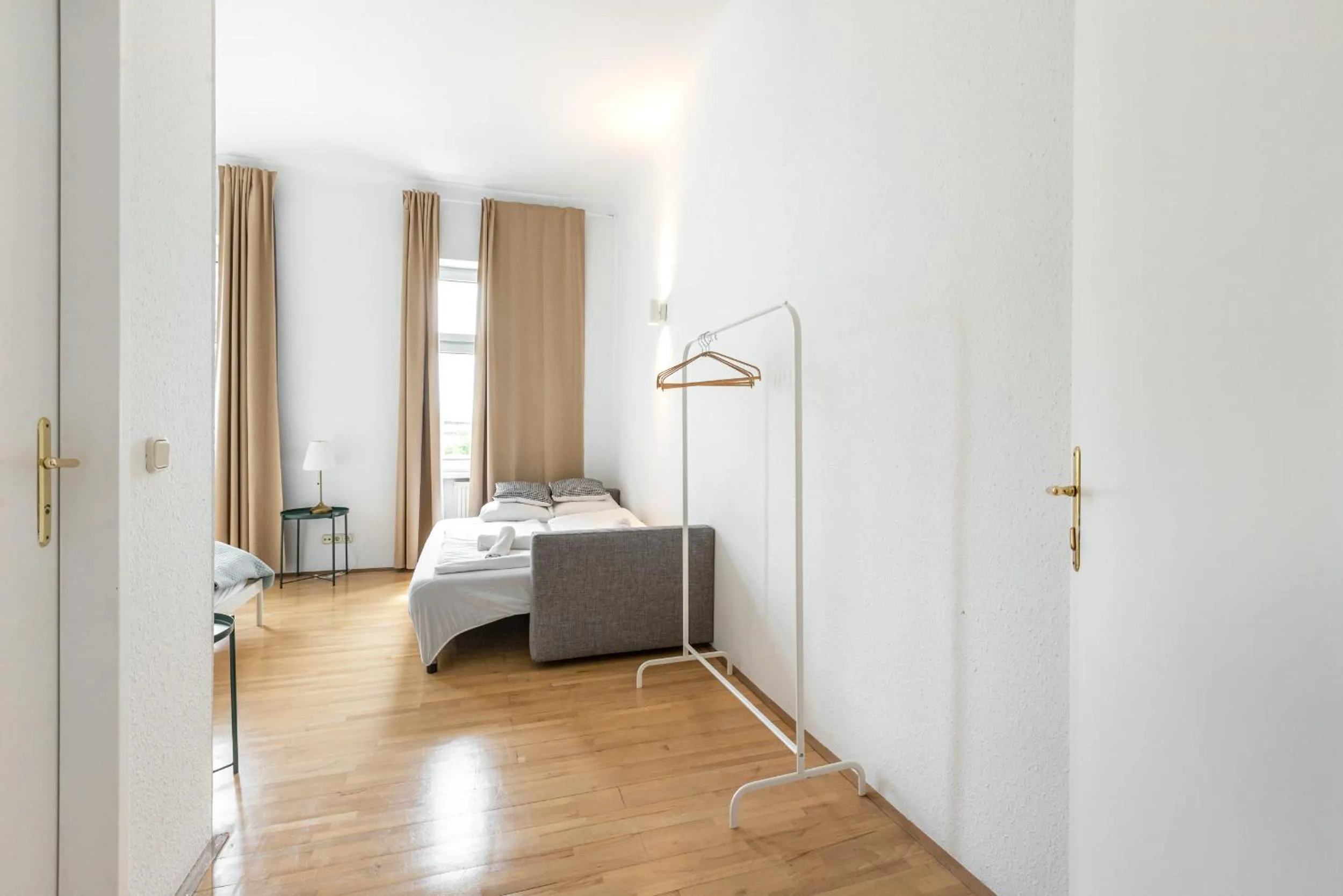 Bedroom, Bed in Urban Vienna Living - 18th District