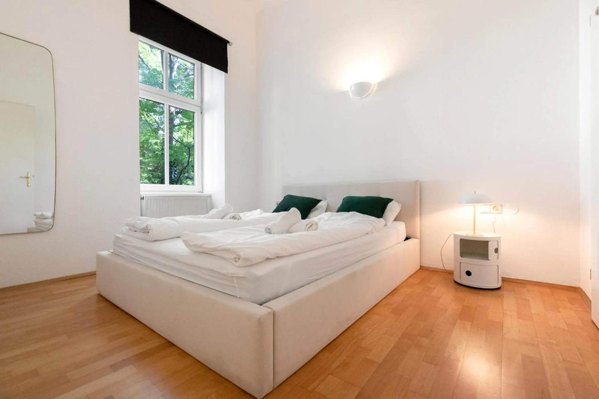 Bedroom, Bed in Urban Vienna Living - 18th District