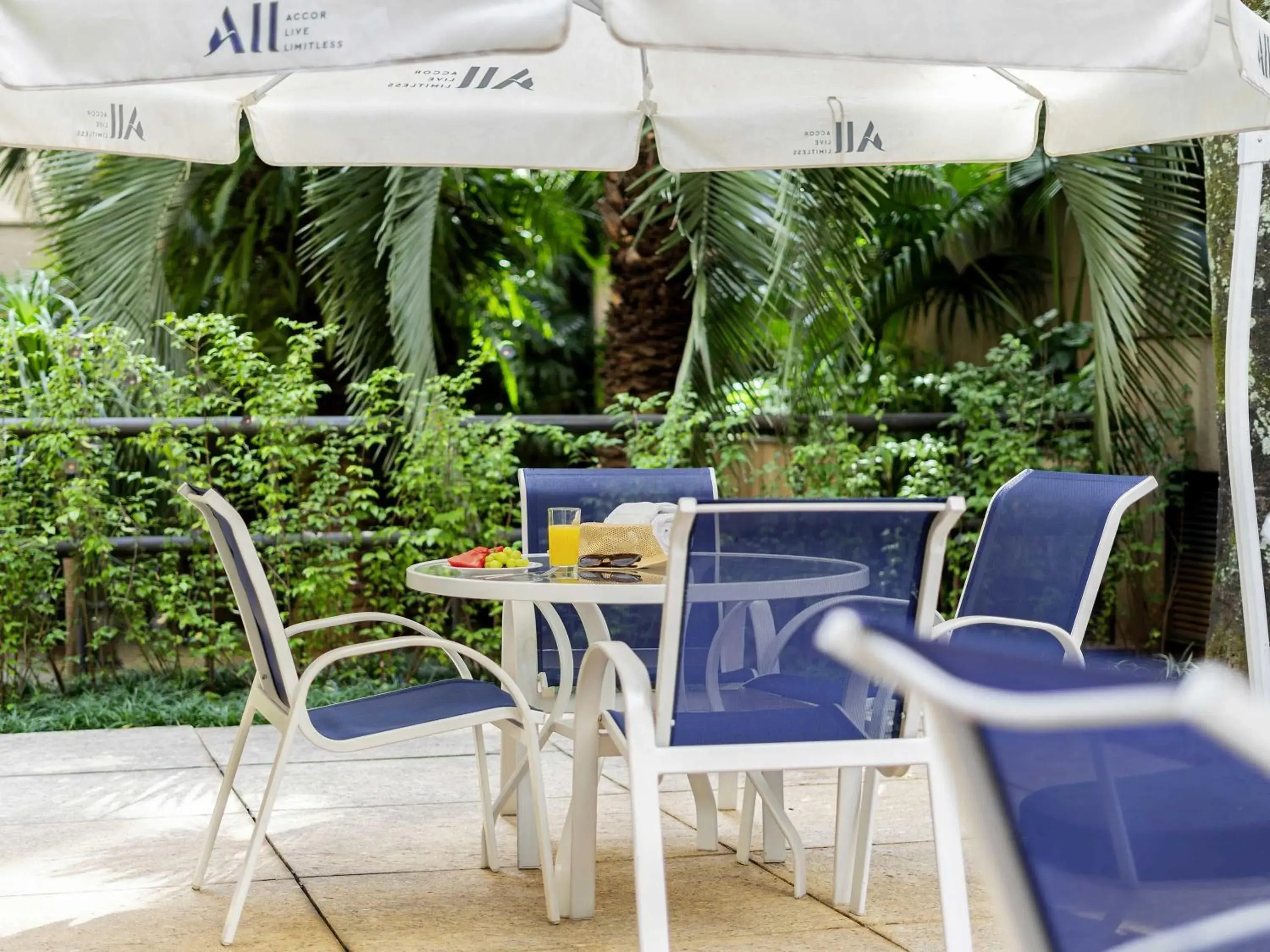 Pool view in Mercure Sao Paulo Moema Times Square Pool view in Mercure Sao Paulo Moema Times Square