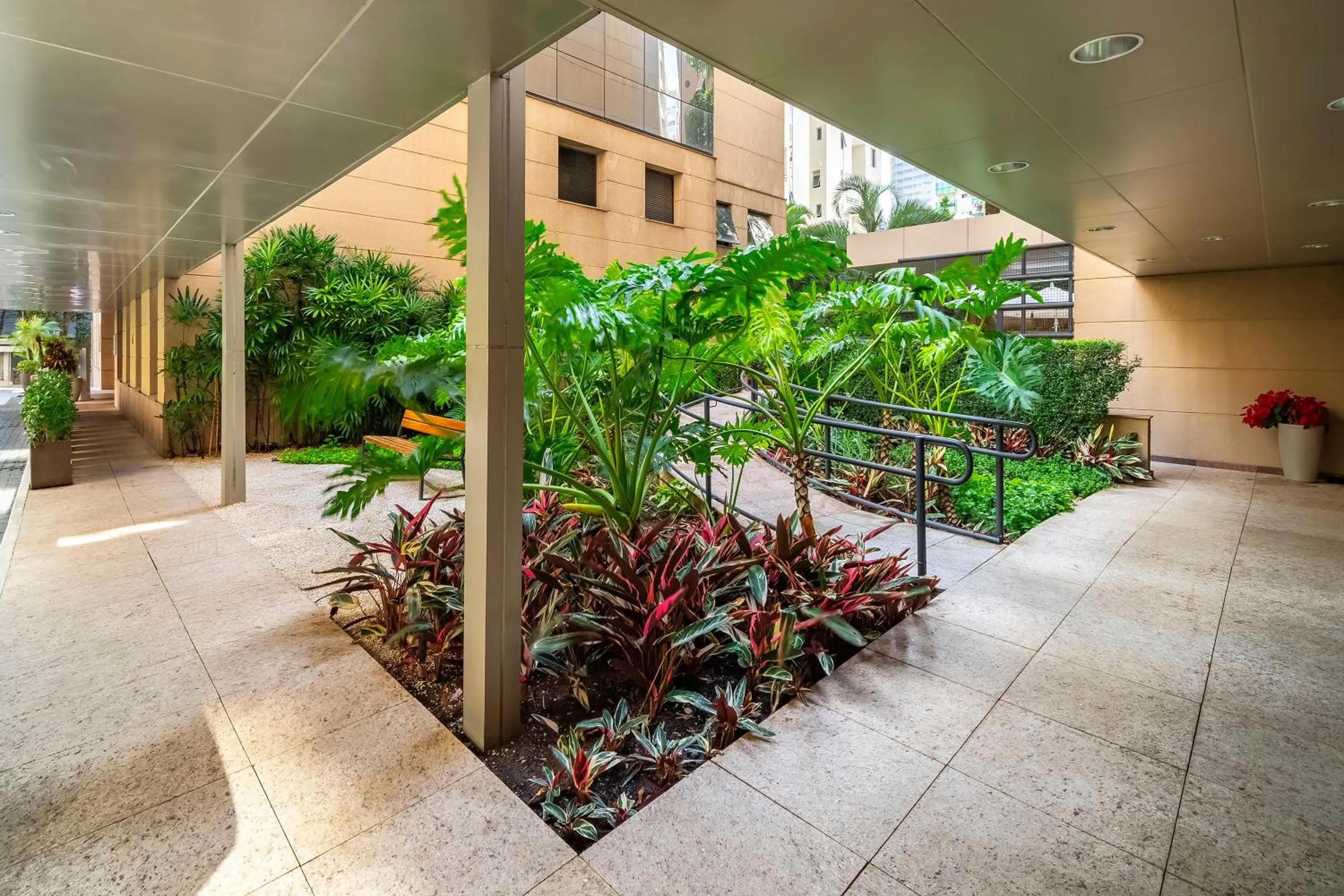 Spring in Mercure Sao Paulo Moema Times Square