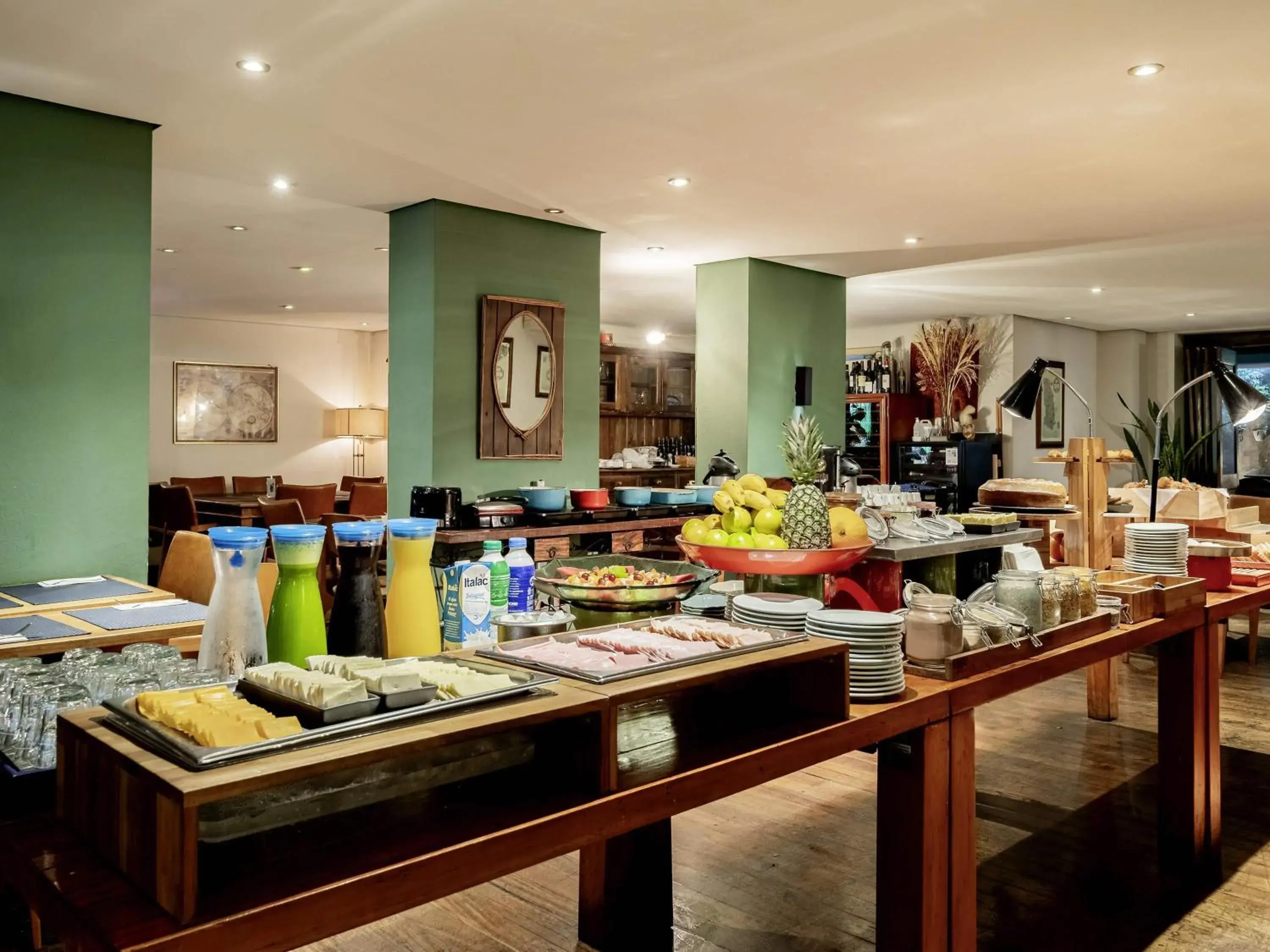 Restaurant/places to eat in Mercure Sao Paulo Moema Times Square Restaurant/places to eat in Mercure Sao Paulo Moema Times Square