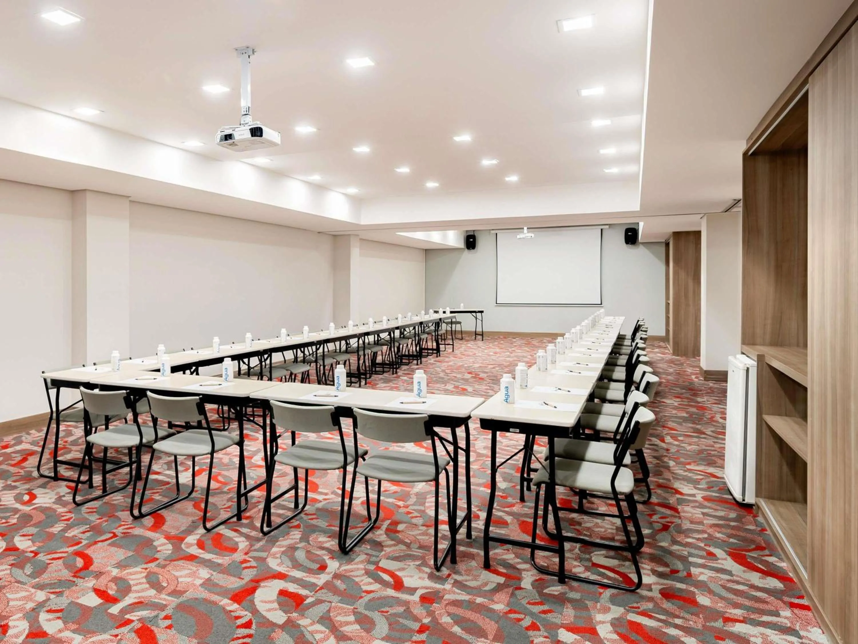 Meeting/conference room in Mercure Sao Paulo Moema Times Square