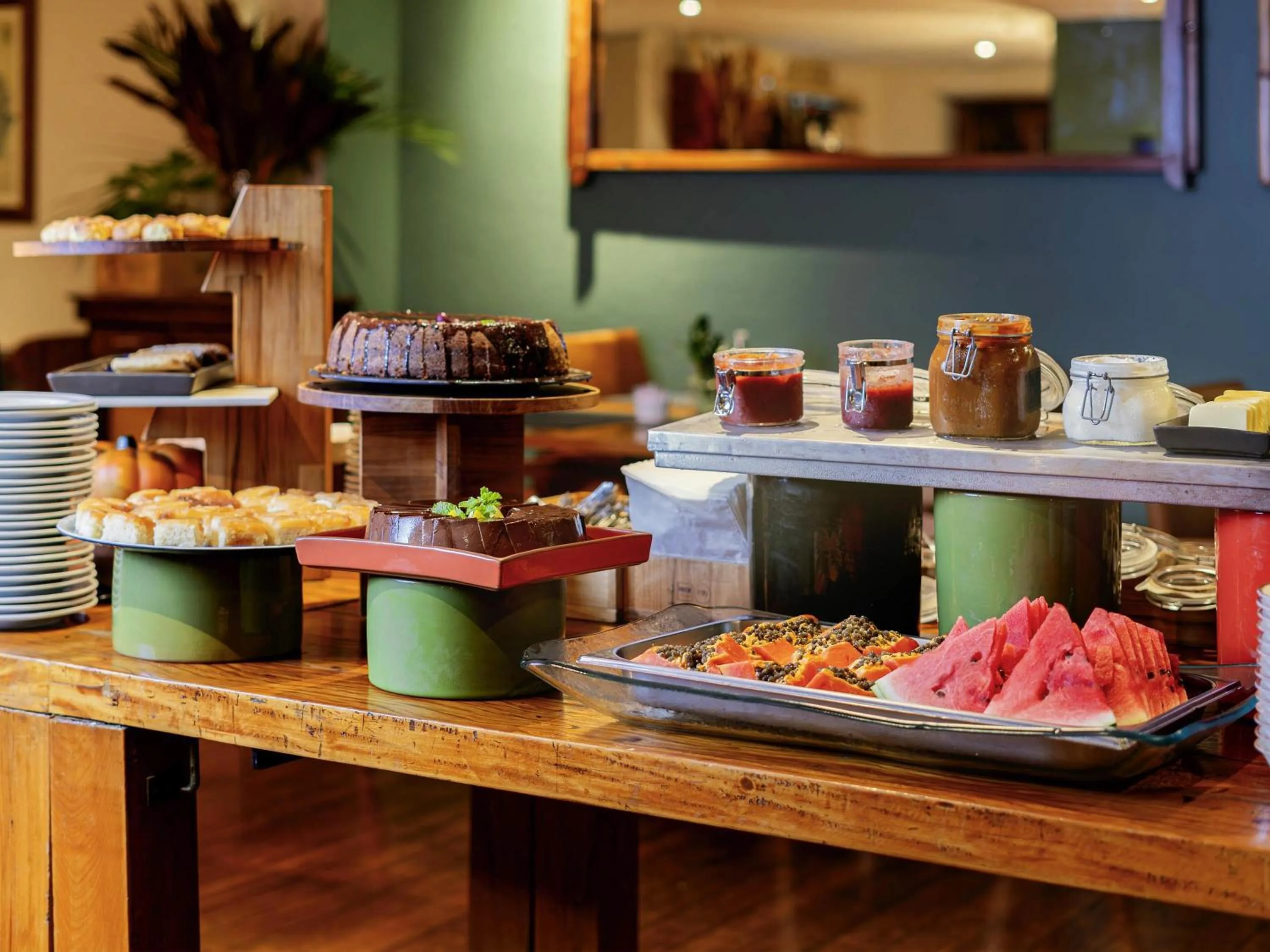 Restaurant/places to eat in Mercure Sao Paulo Moema Times Square