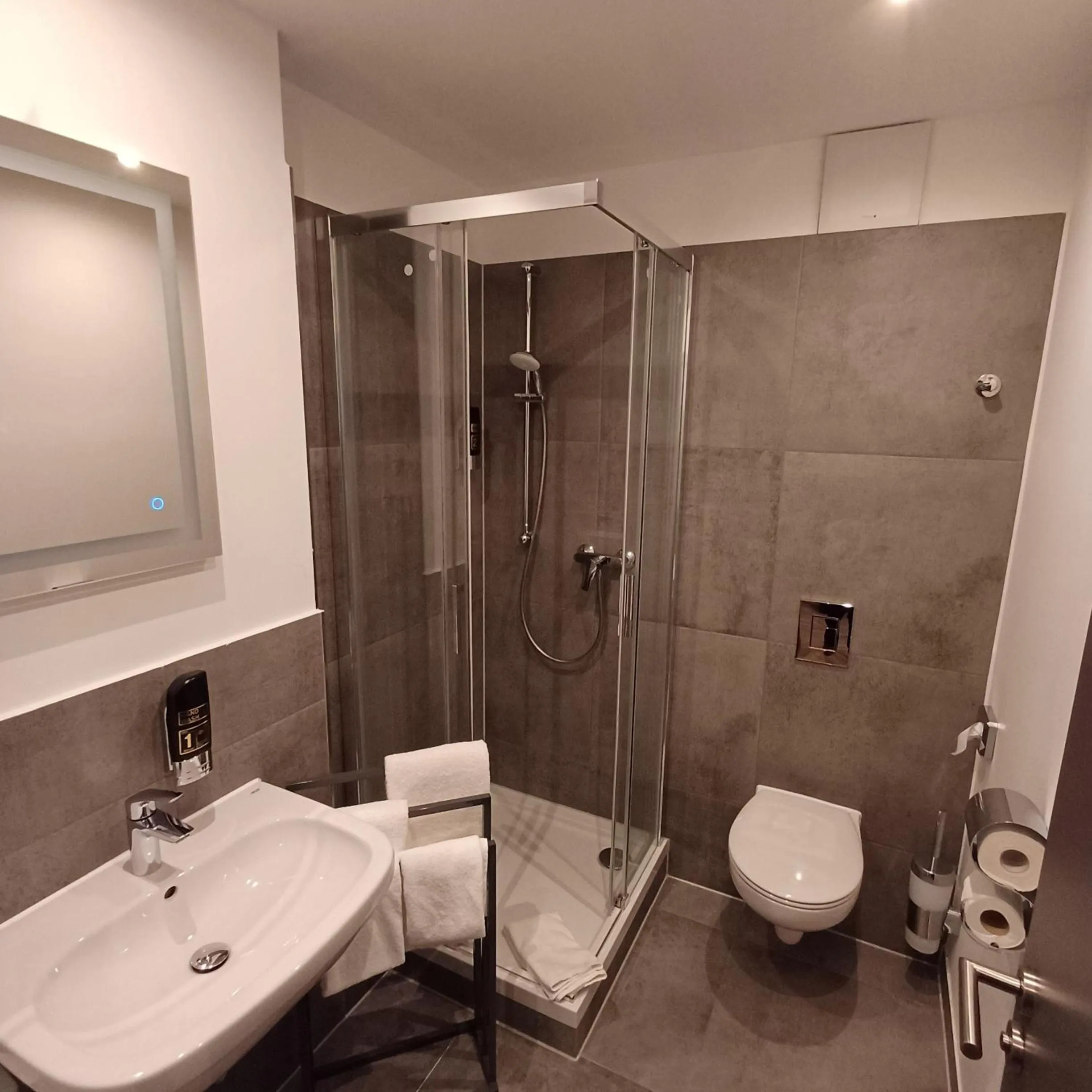 Bathroom in Trip Inn Hotel Düsseldorf Neuss