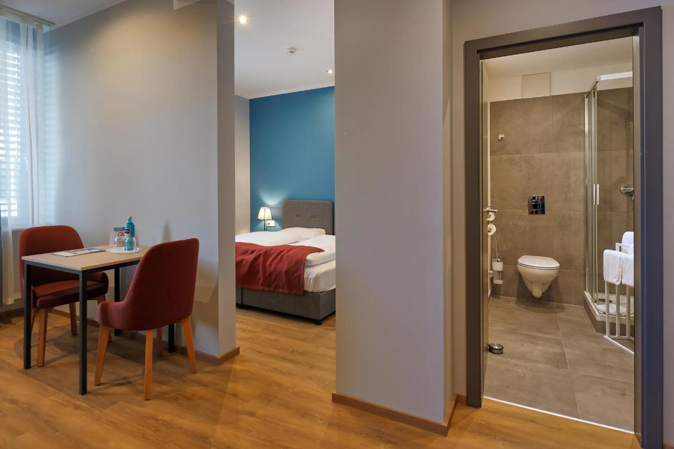 Photo of the whole room in Trip Inn Hotel Düsseldorf Neuss