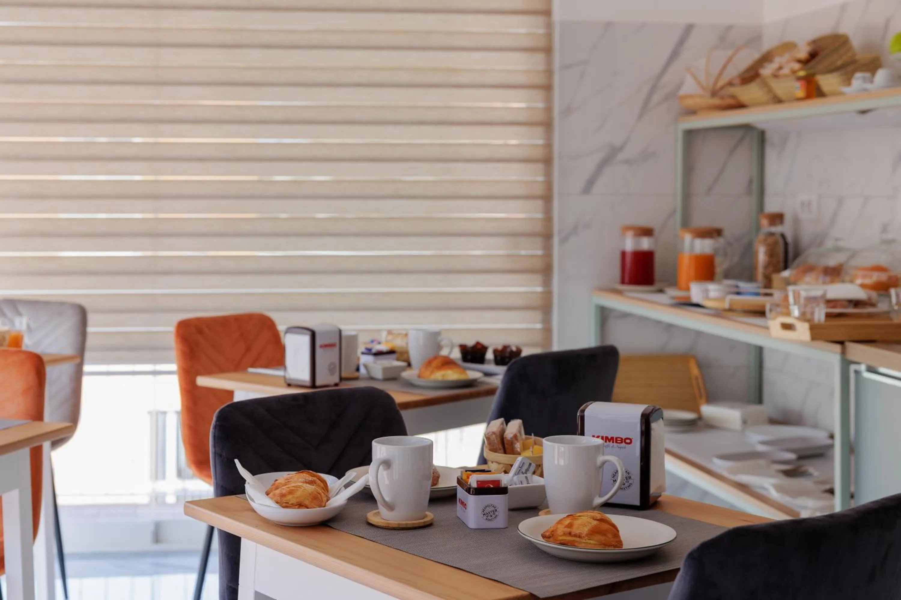 Breakfast in REDDIMUS Guest House