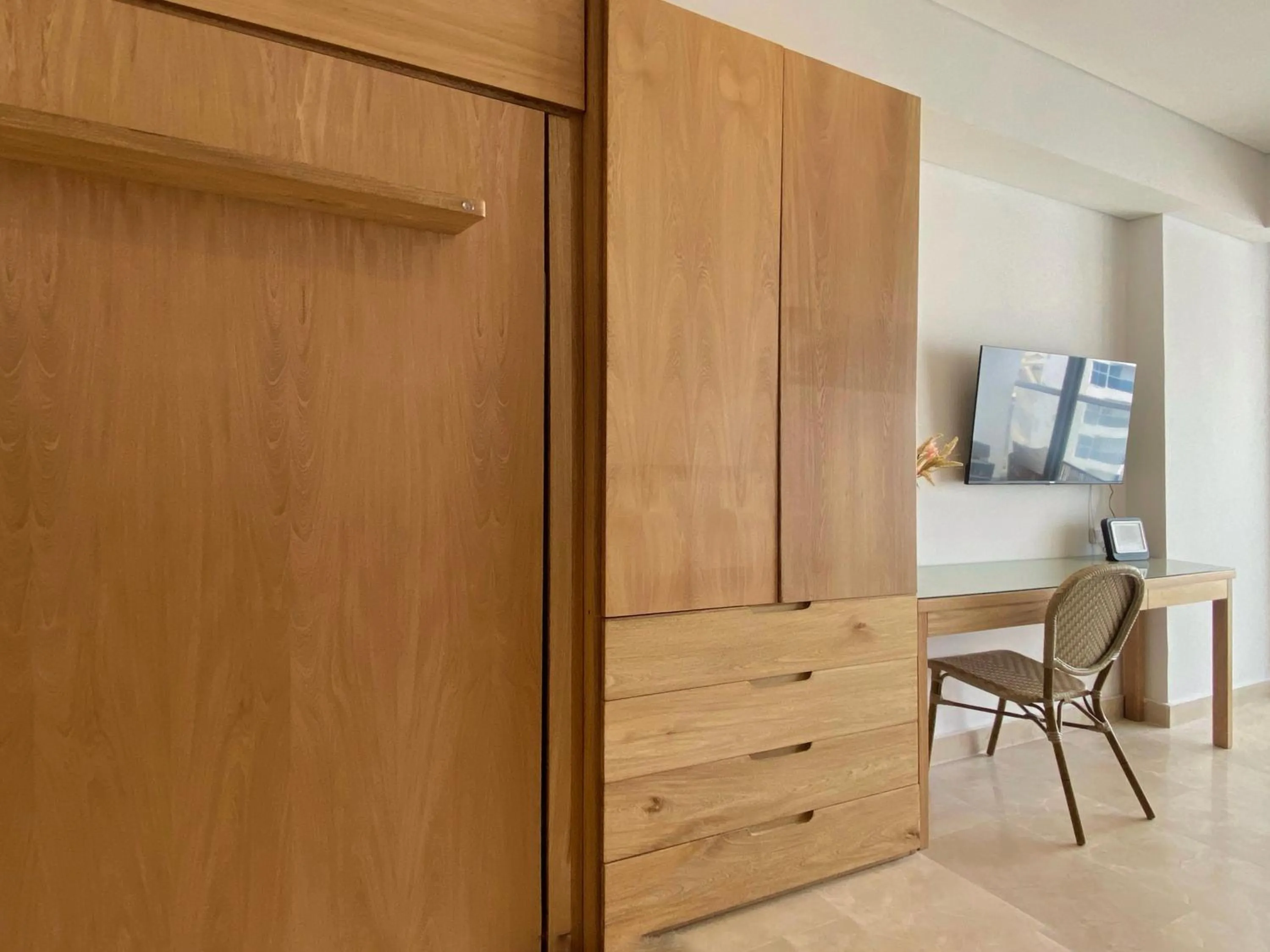 wardrobe in Wynwood Cartagena Beach