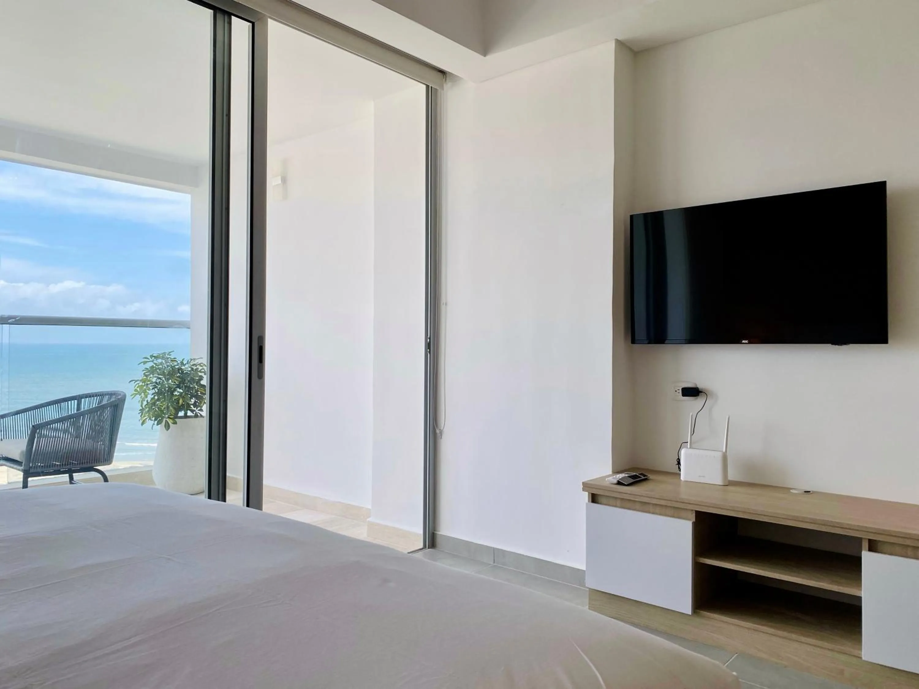 Balcony/Terrace, Bed in Wynwood Cartagena Beach