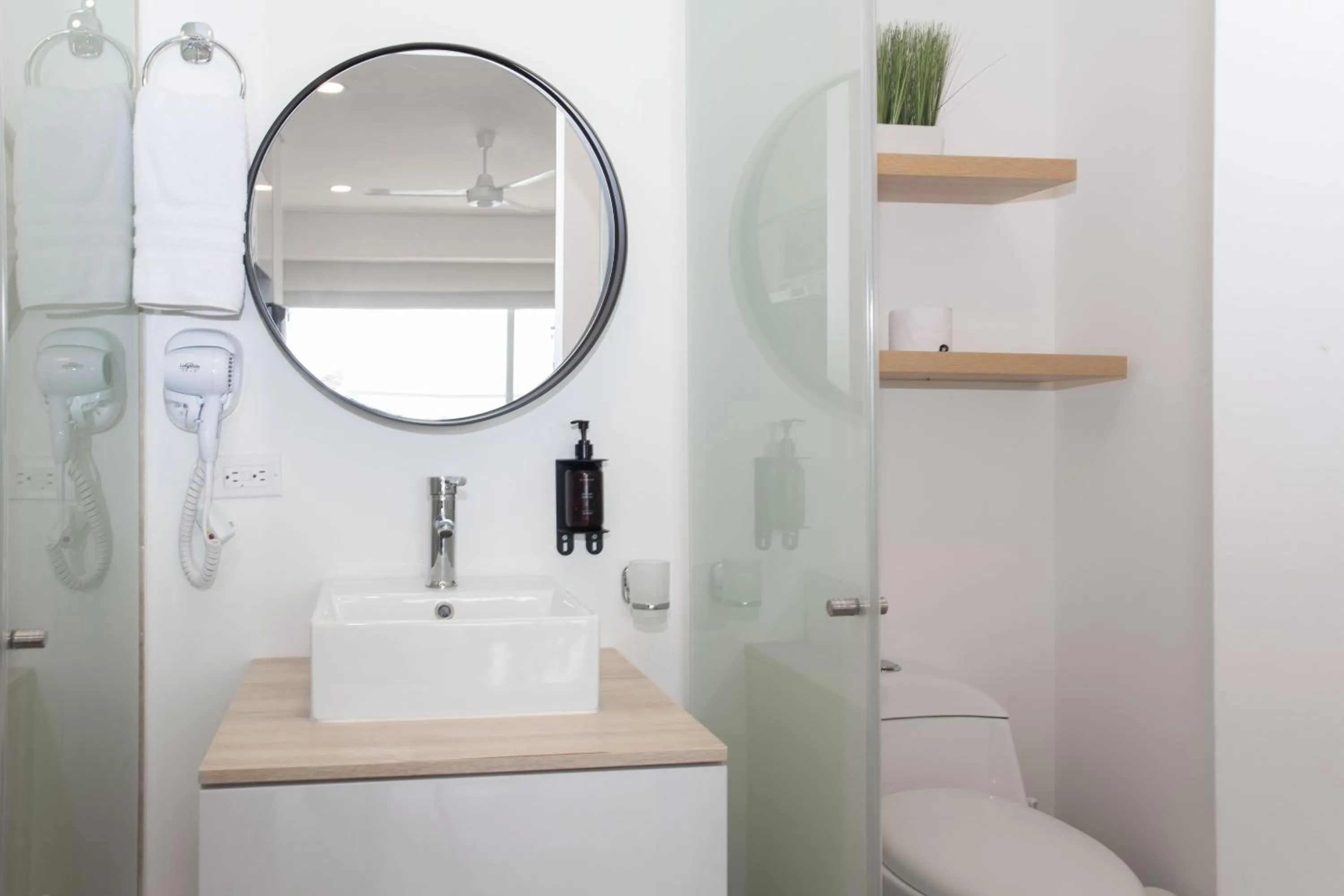 Bathroom in Wynwood Cartagena Beach