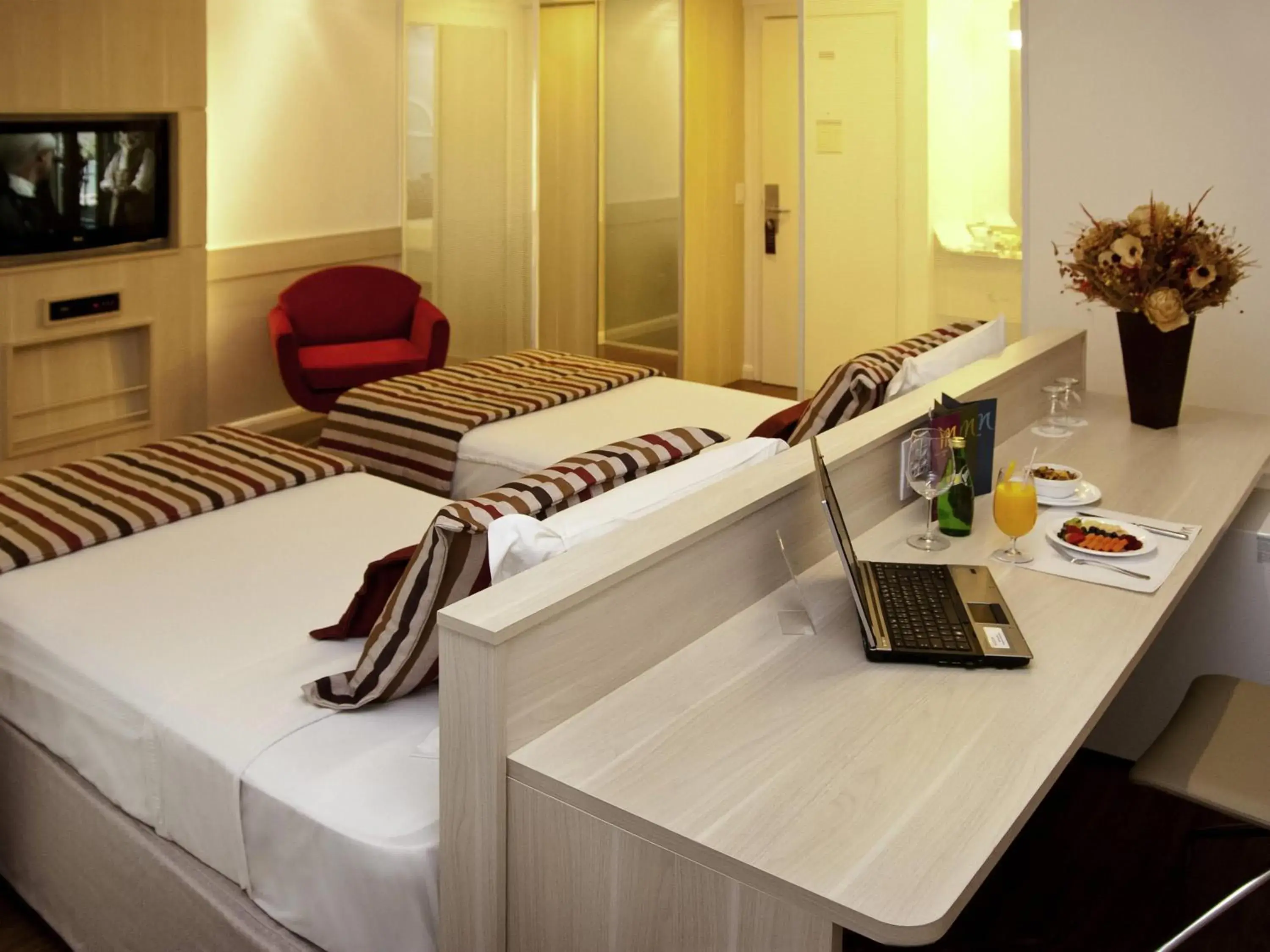 Bedroom, Bed in Mercure Brasilia Lider Bedroom, Bed in Mercure Brasilia Lider