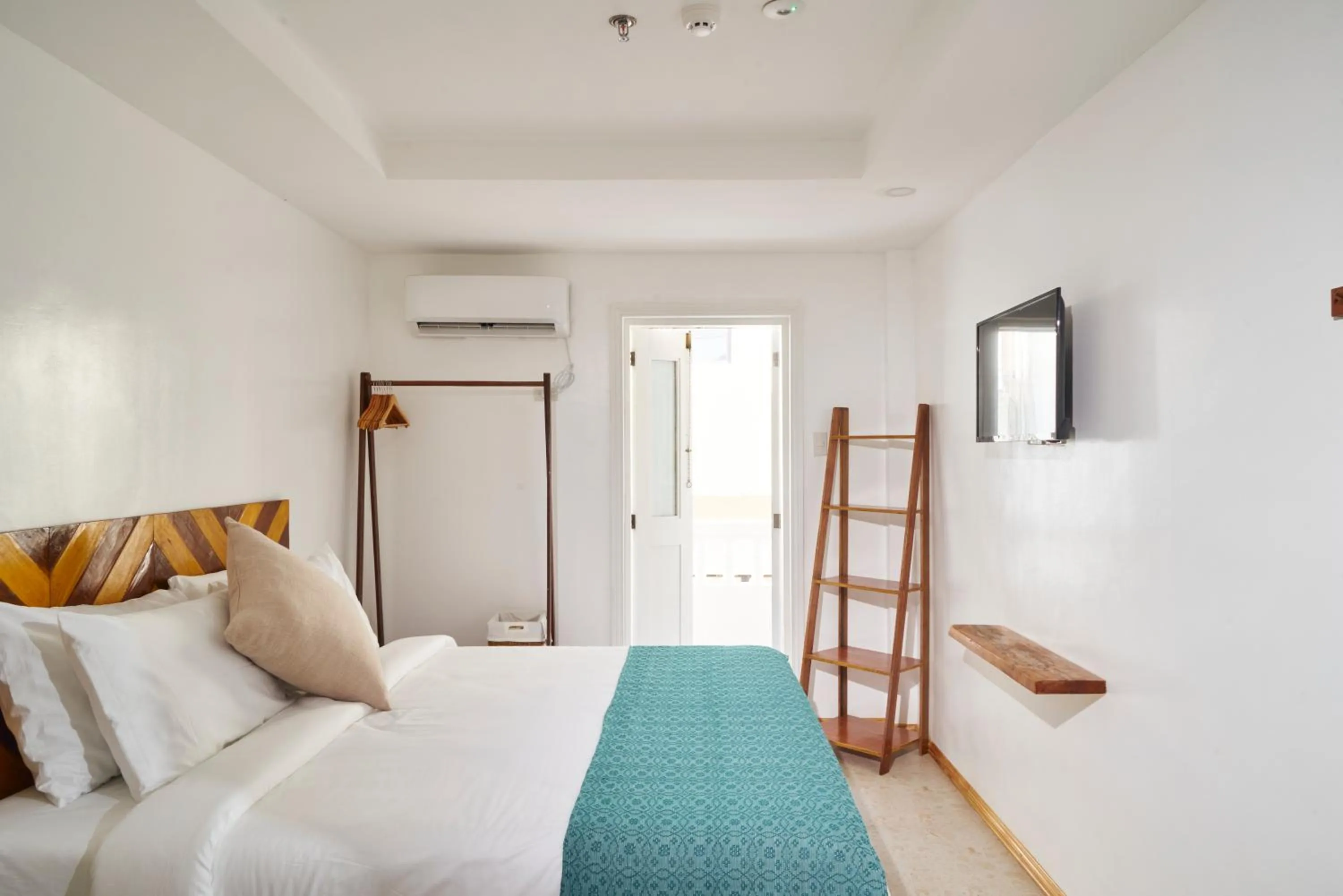 Bed in Seaworthy Boracay