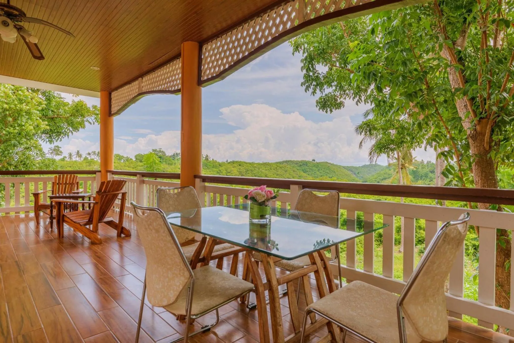 Restaurant/places to eat in Fazenda De Faburada Eco-Mountain Resort by Hiverooms