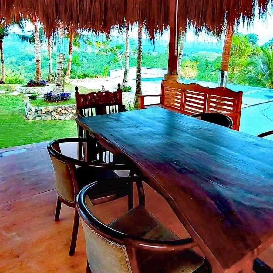 Dining area in Fazenda De Faburada Eco-Mountain Resort by Hiverooms