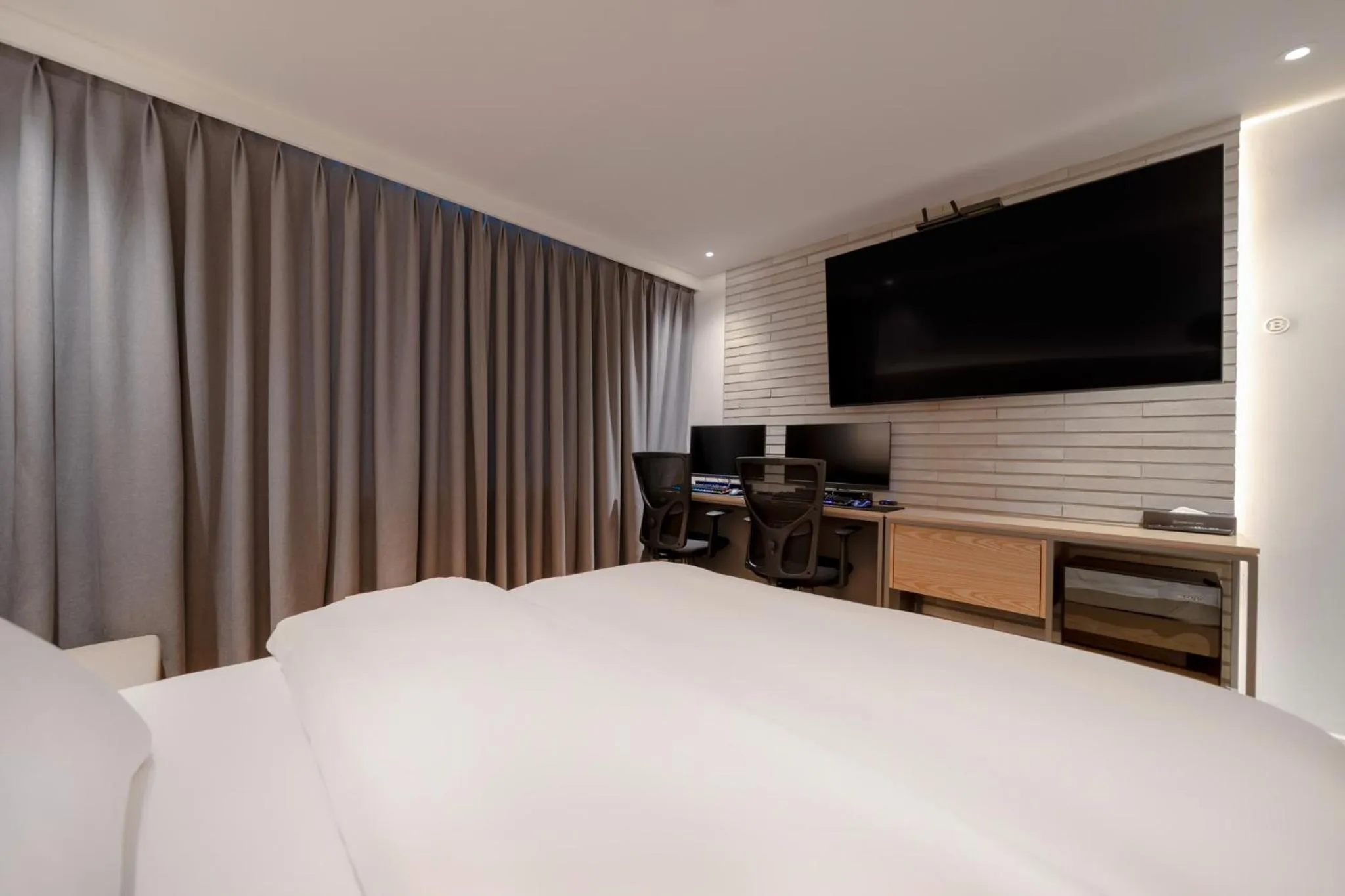 Bed in Siheung Brown Dot Jeongwang