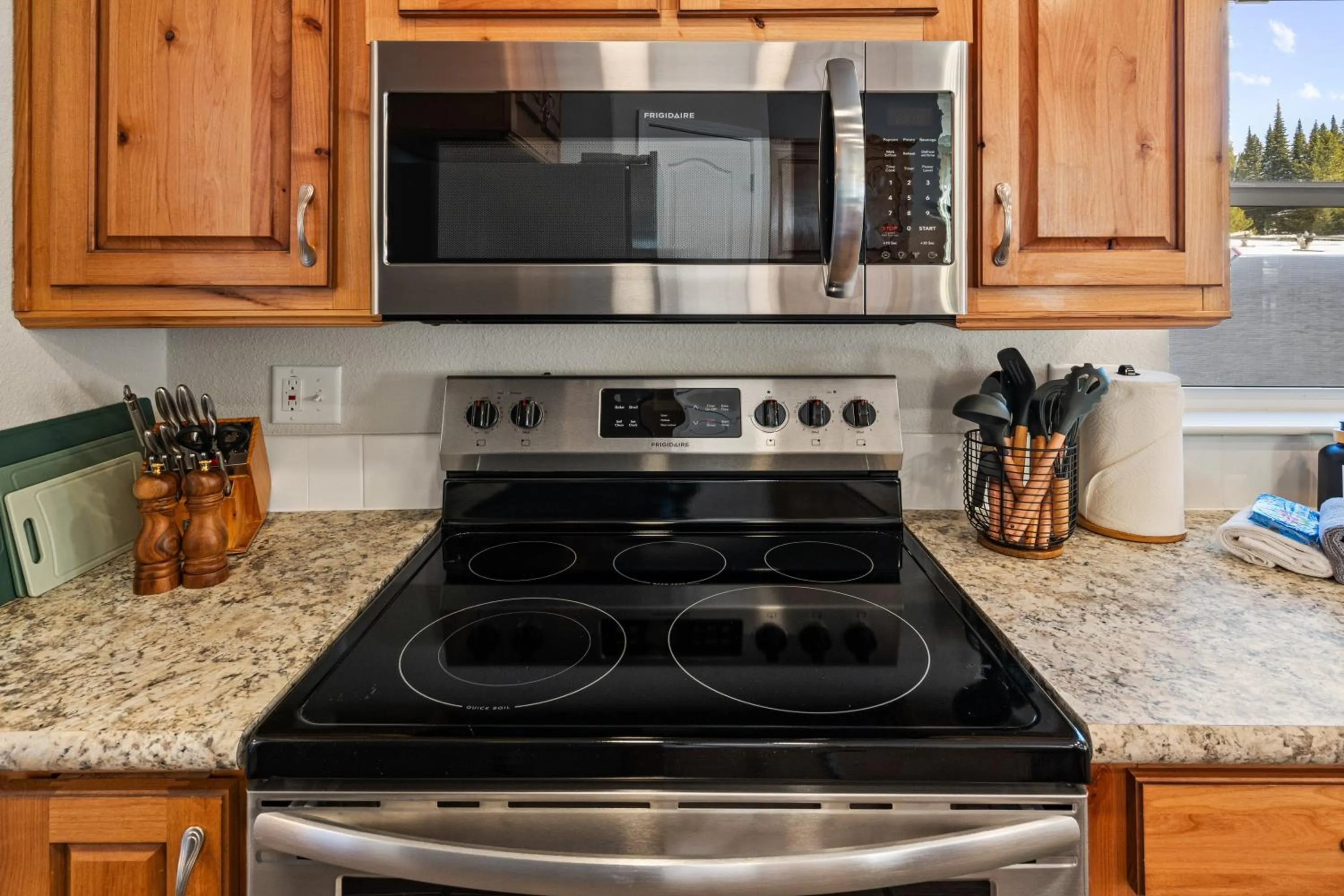 Kitchen or kitchenette in Hidden Pines