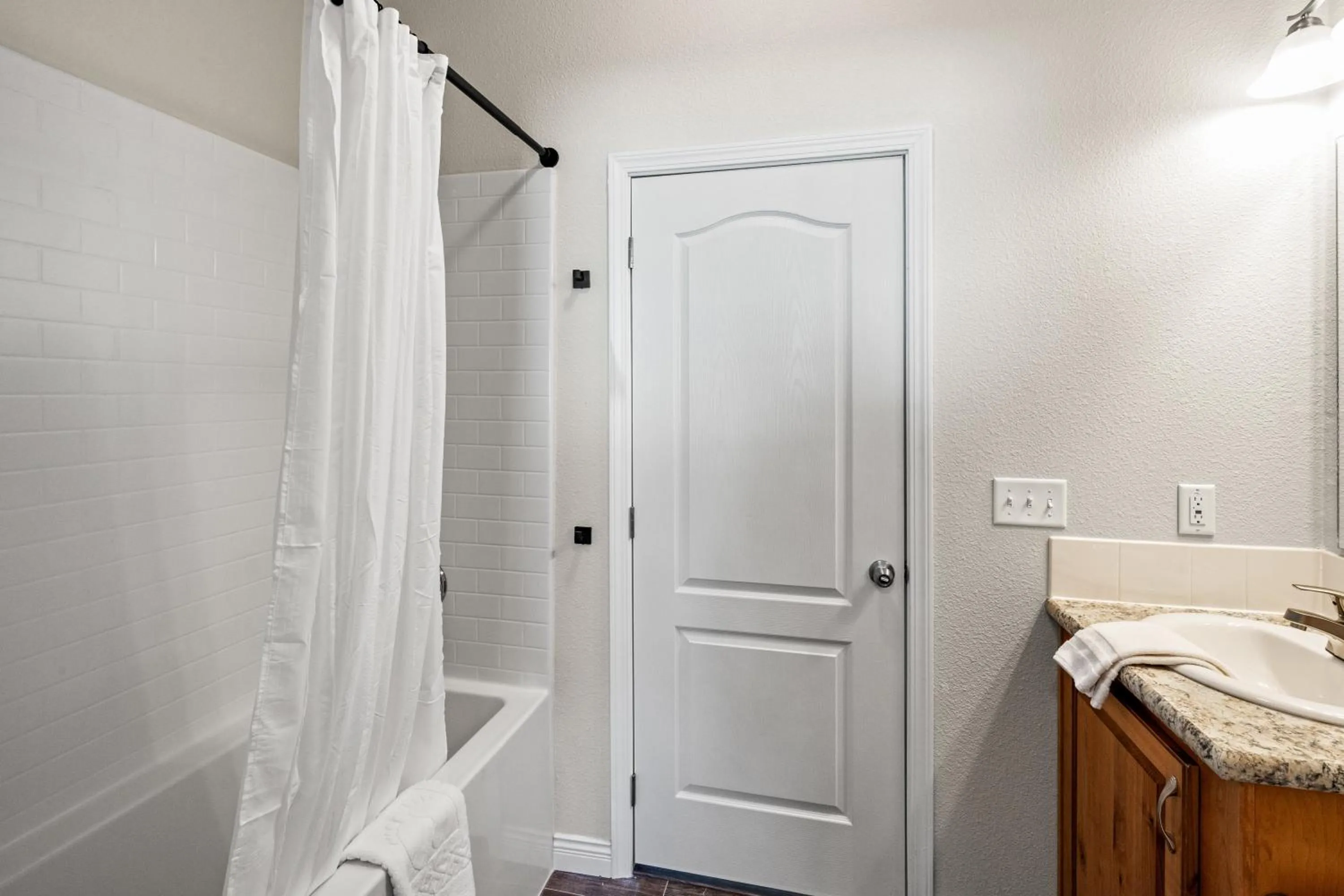 Shower in Hidden Pines