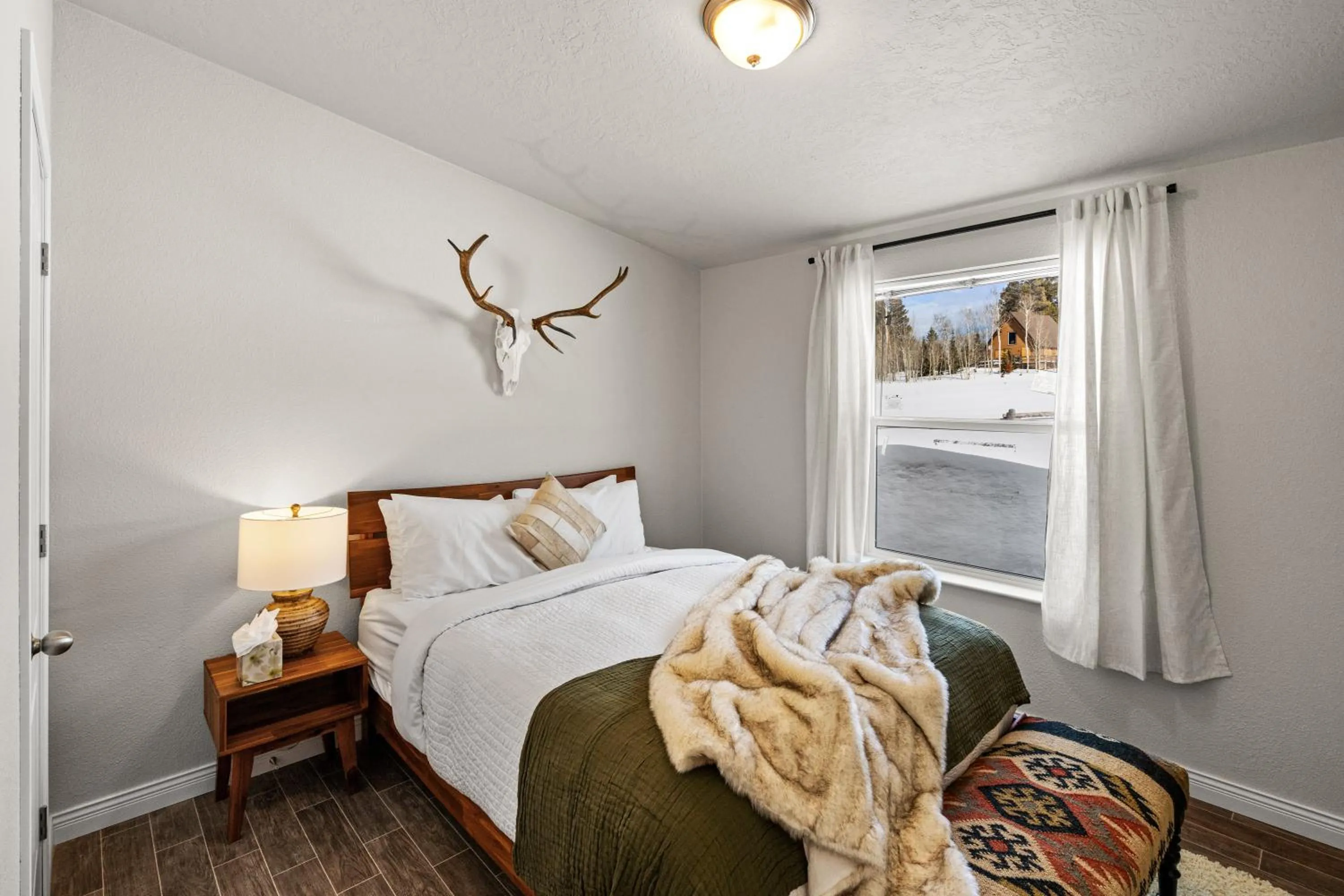 Bed in Hidden Pines