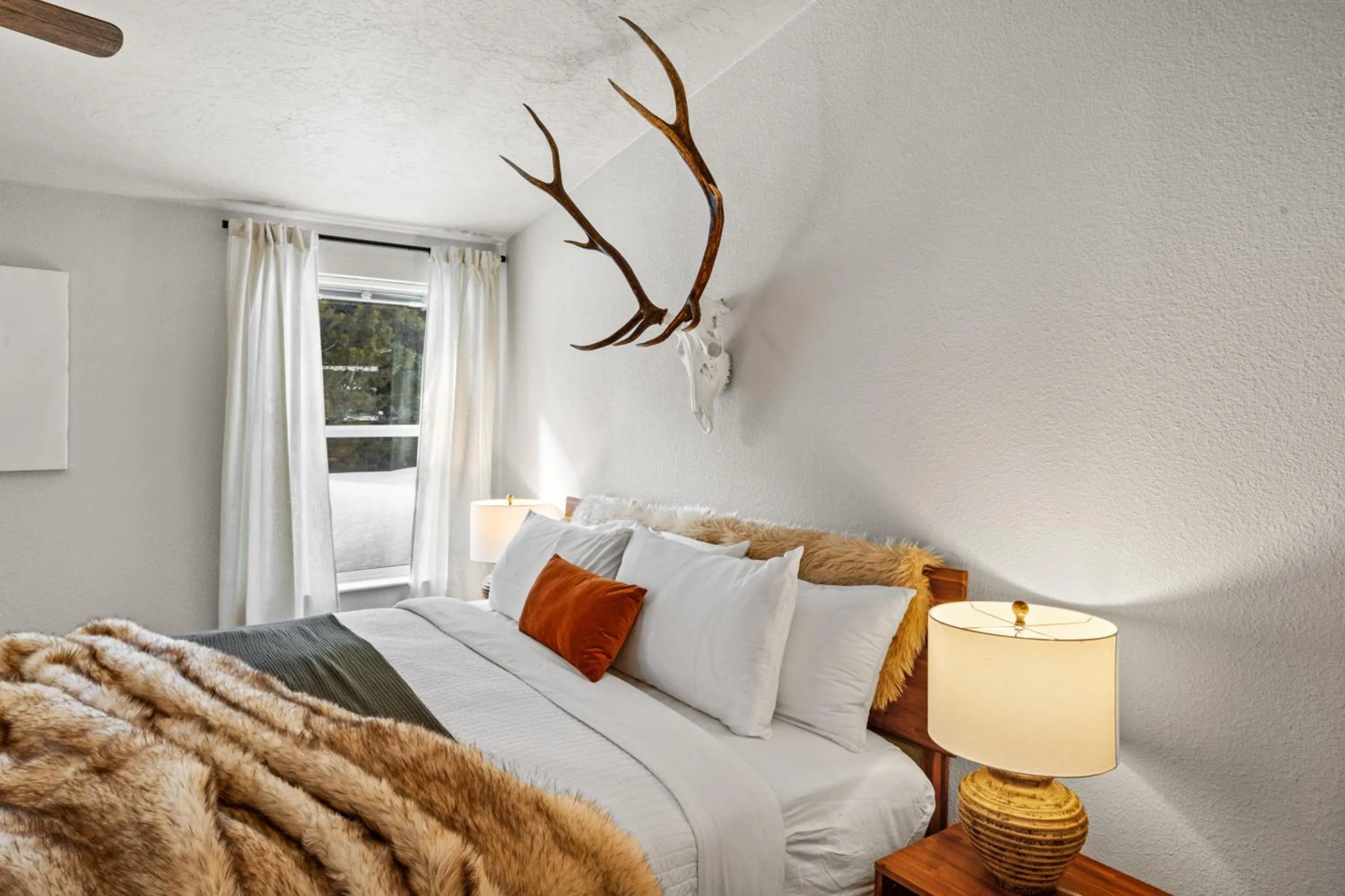 Bed in Hidden Pines