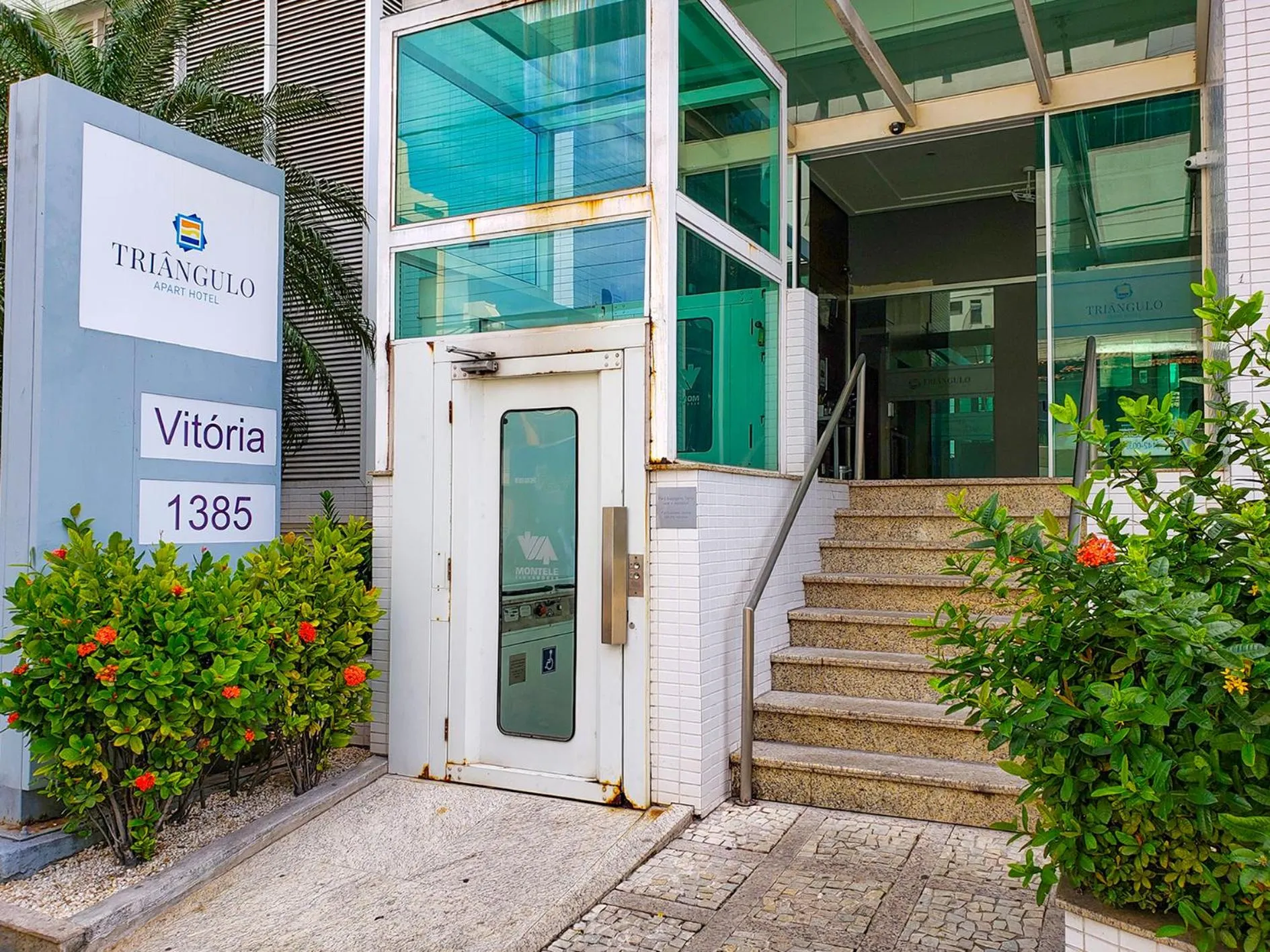 Facade/entrance in Triângulo Apart Hotel