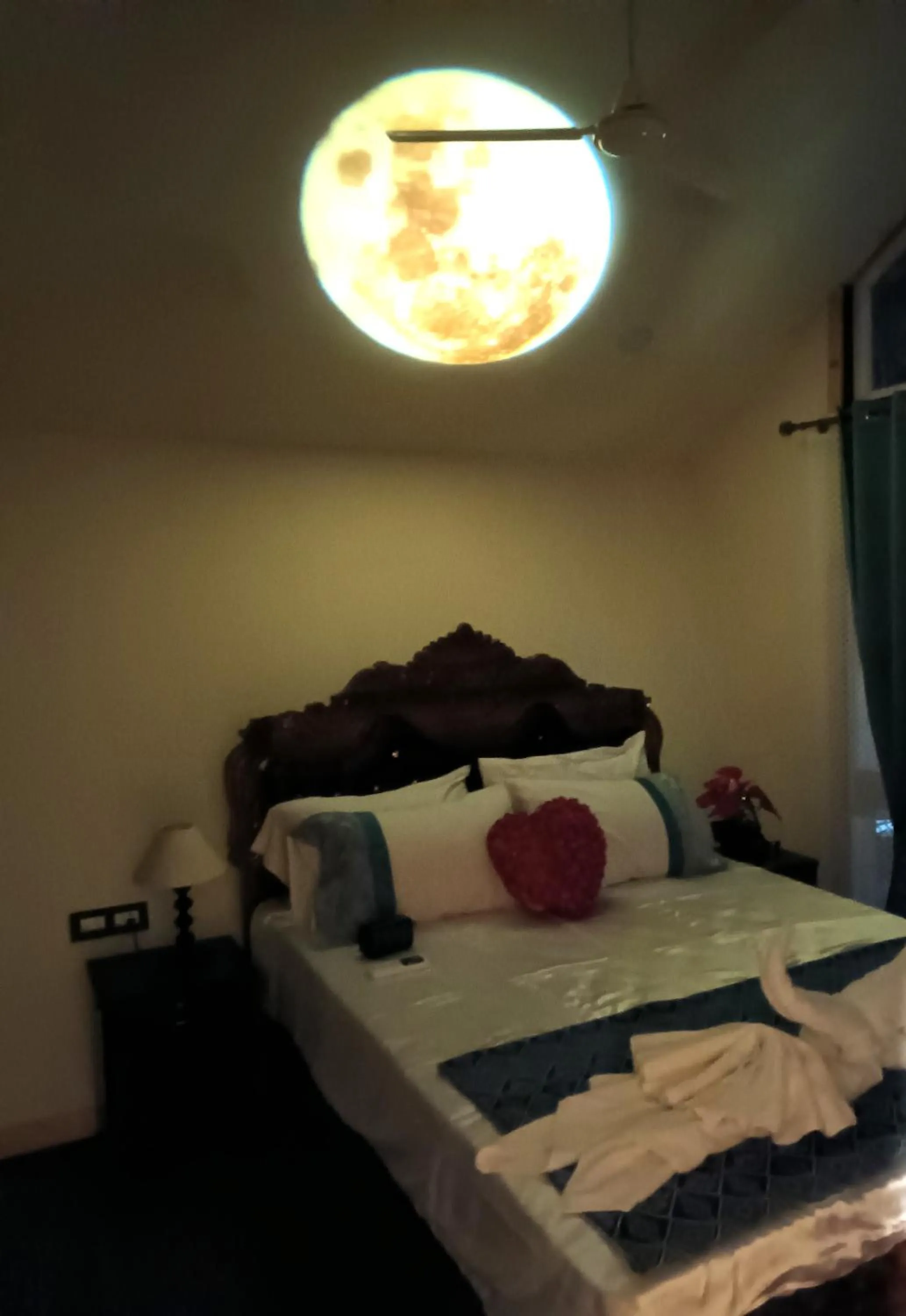 Bed in Chan Beach Resort & Hotel