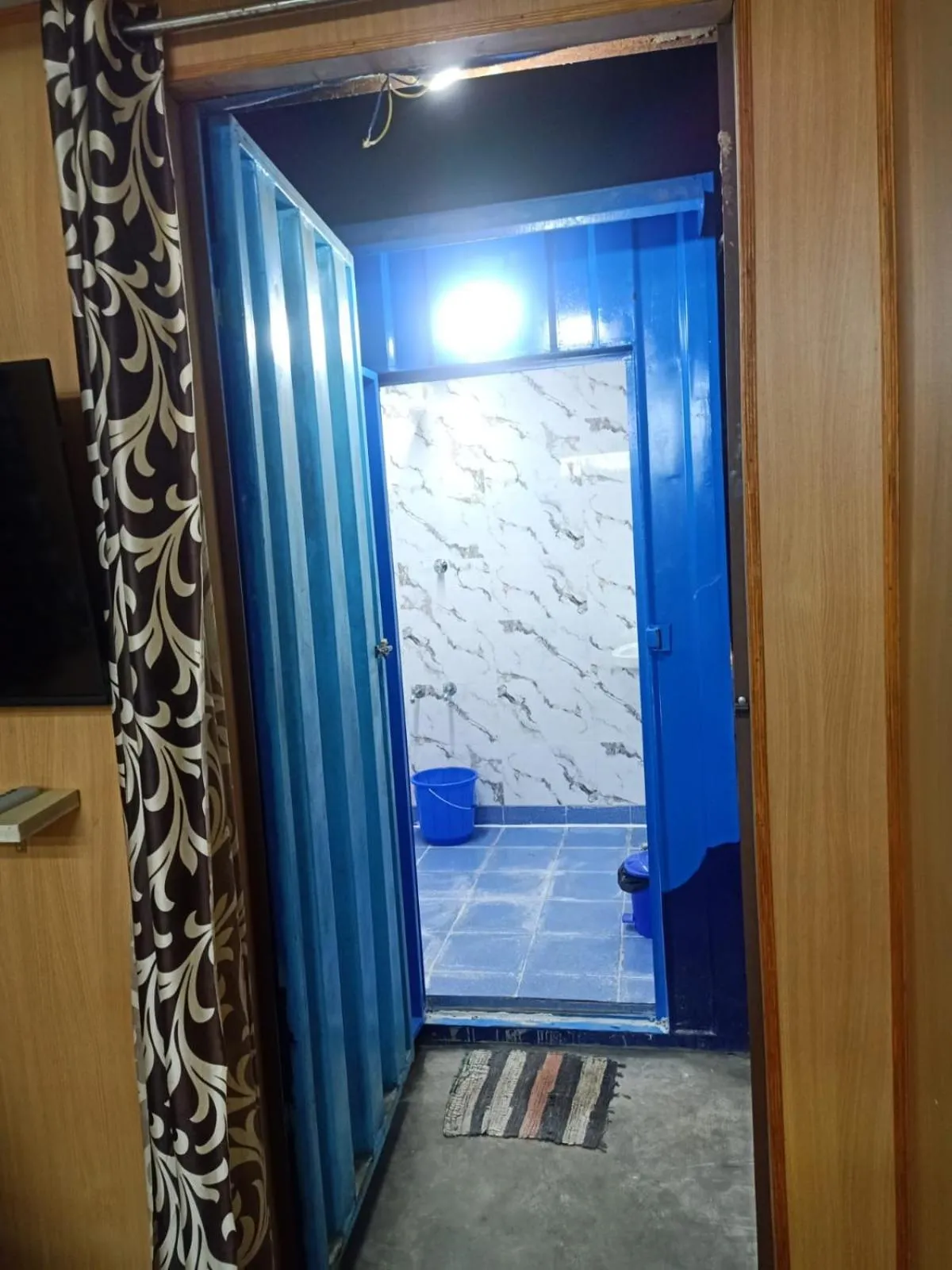 Shower in Chan Beach Resort & Hotel