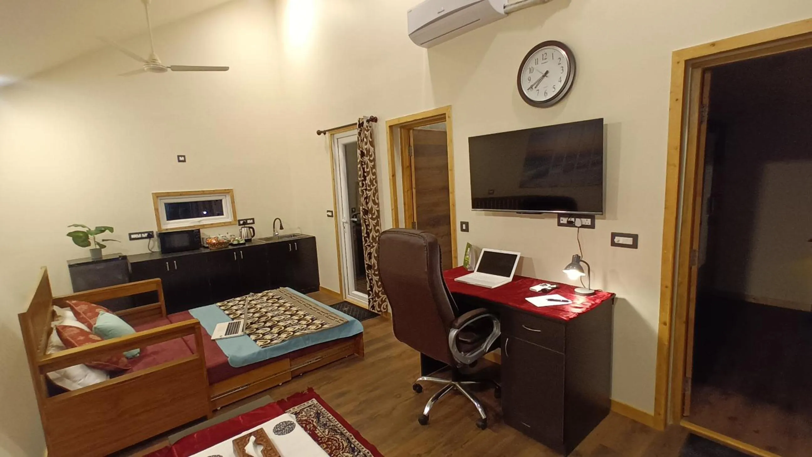 Business facilities in Chan Beach Resort & Hotel