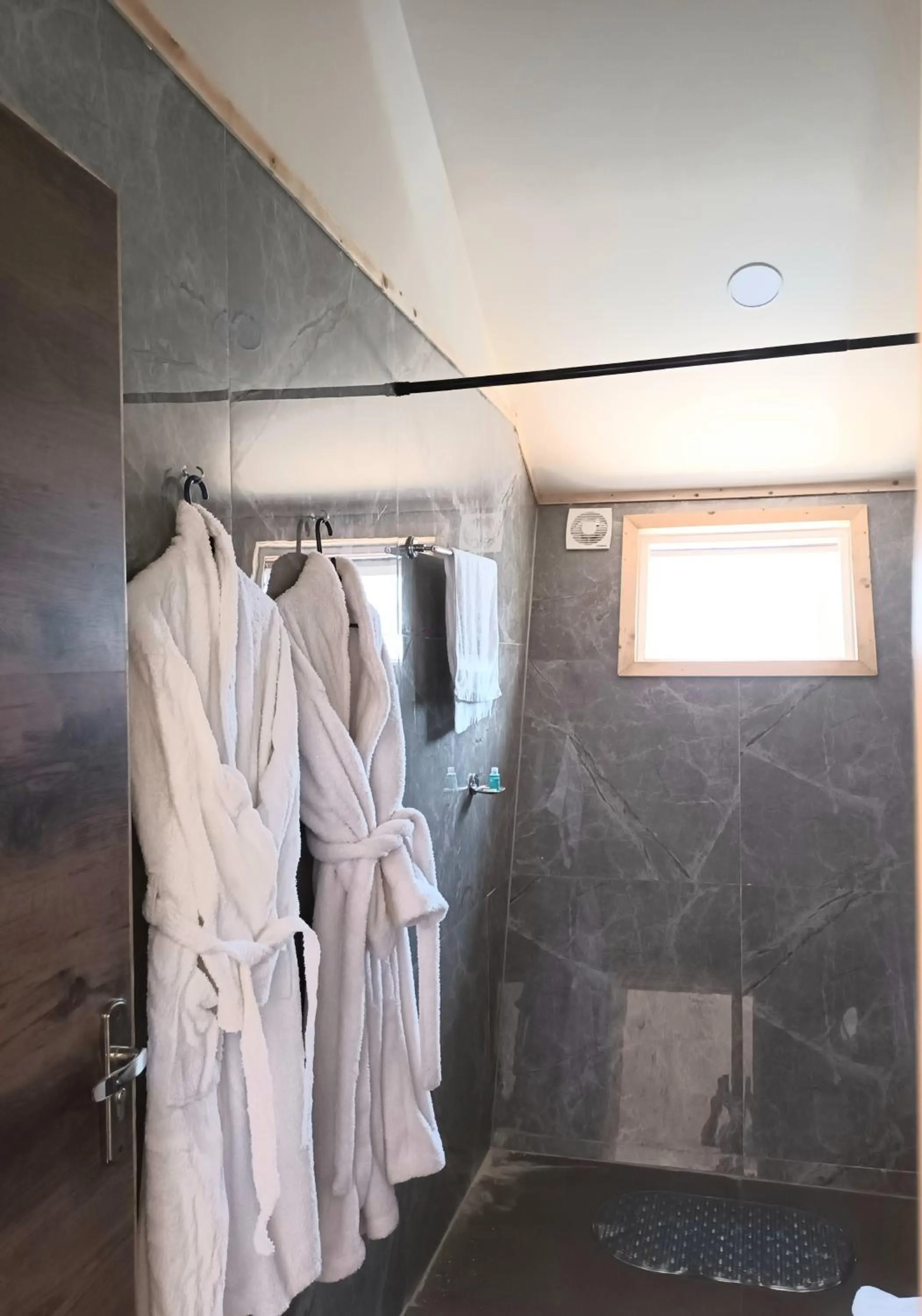 Bathroom in Chan Beach Resort & Hotel