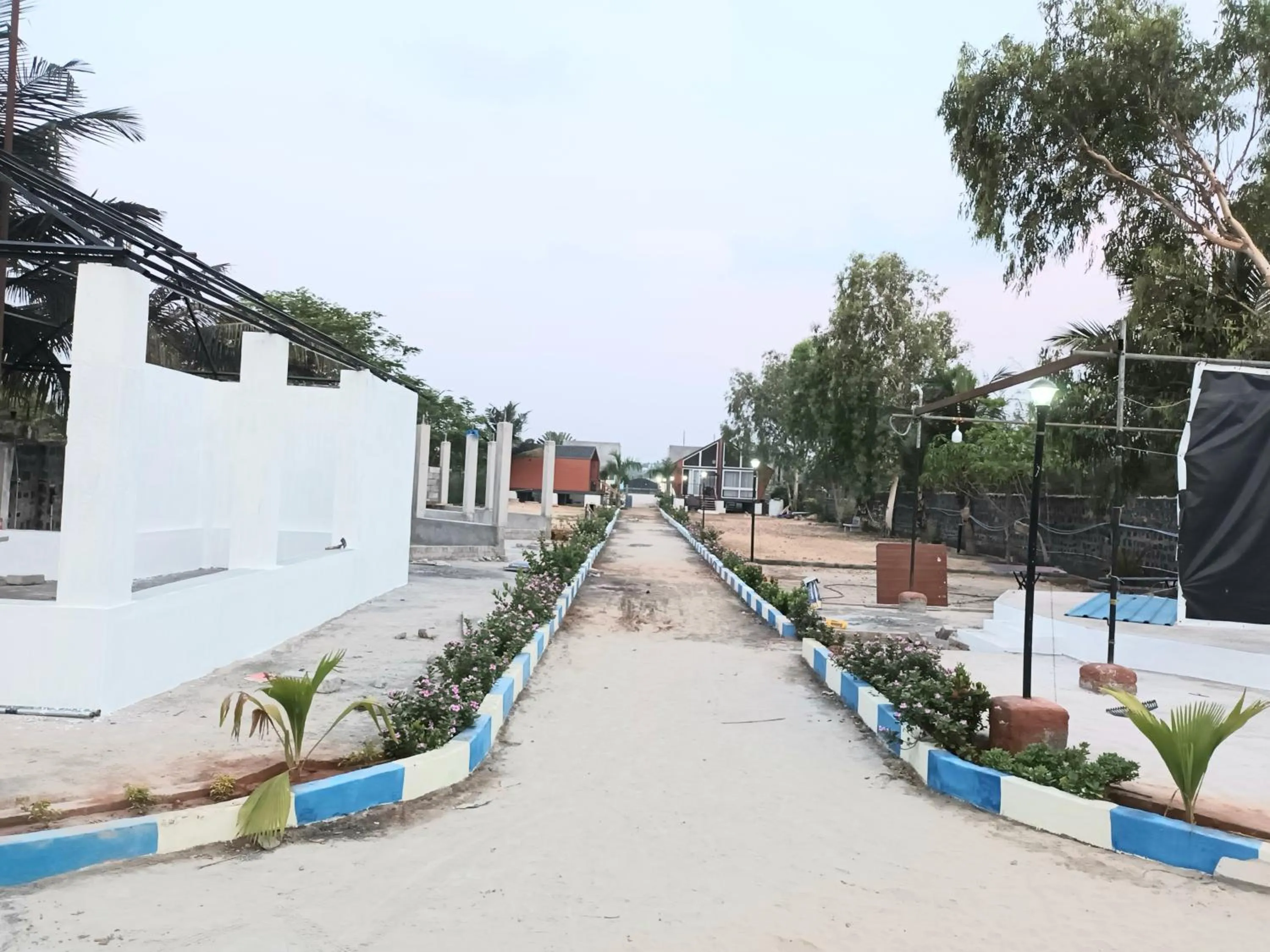 Garden view in Chan Beach Resort & Hotel