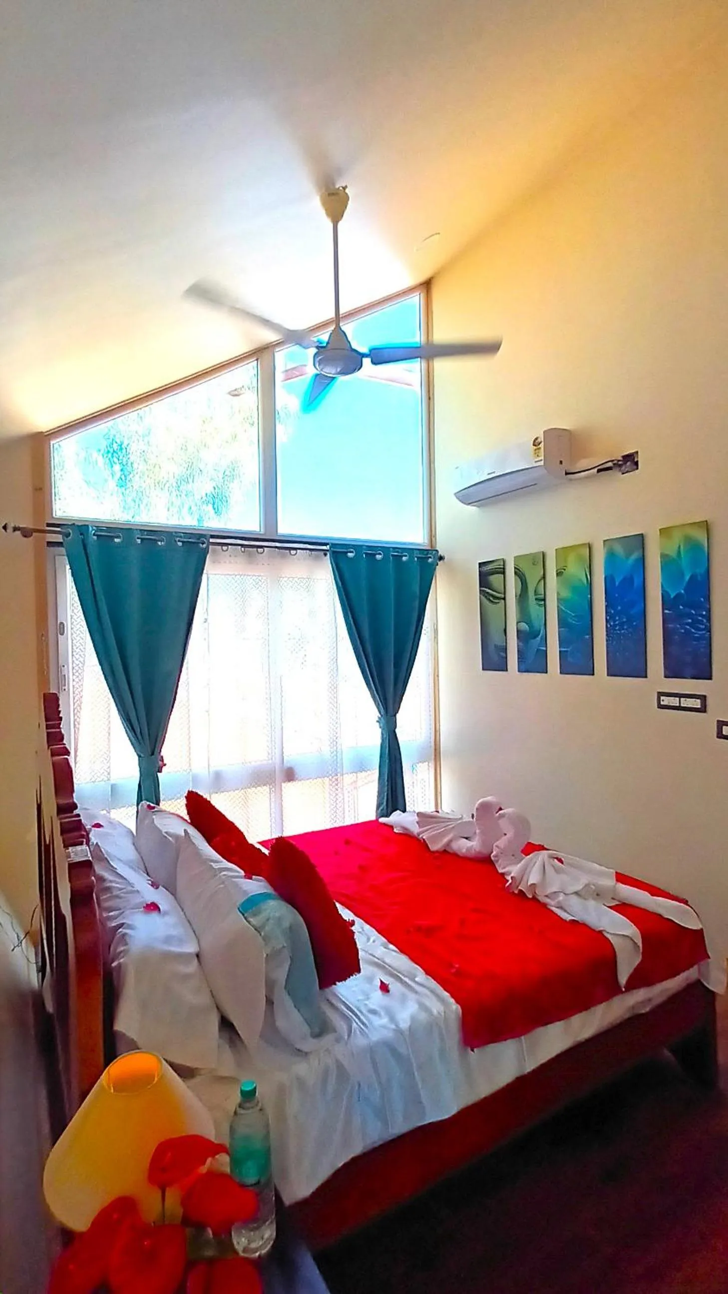 Bed in Chan Beach Resort & Hotel