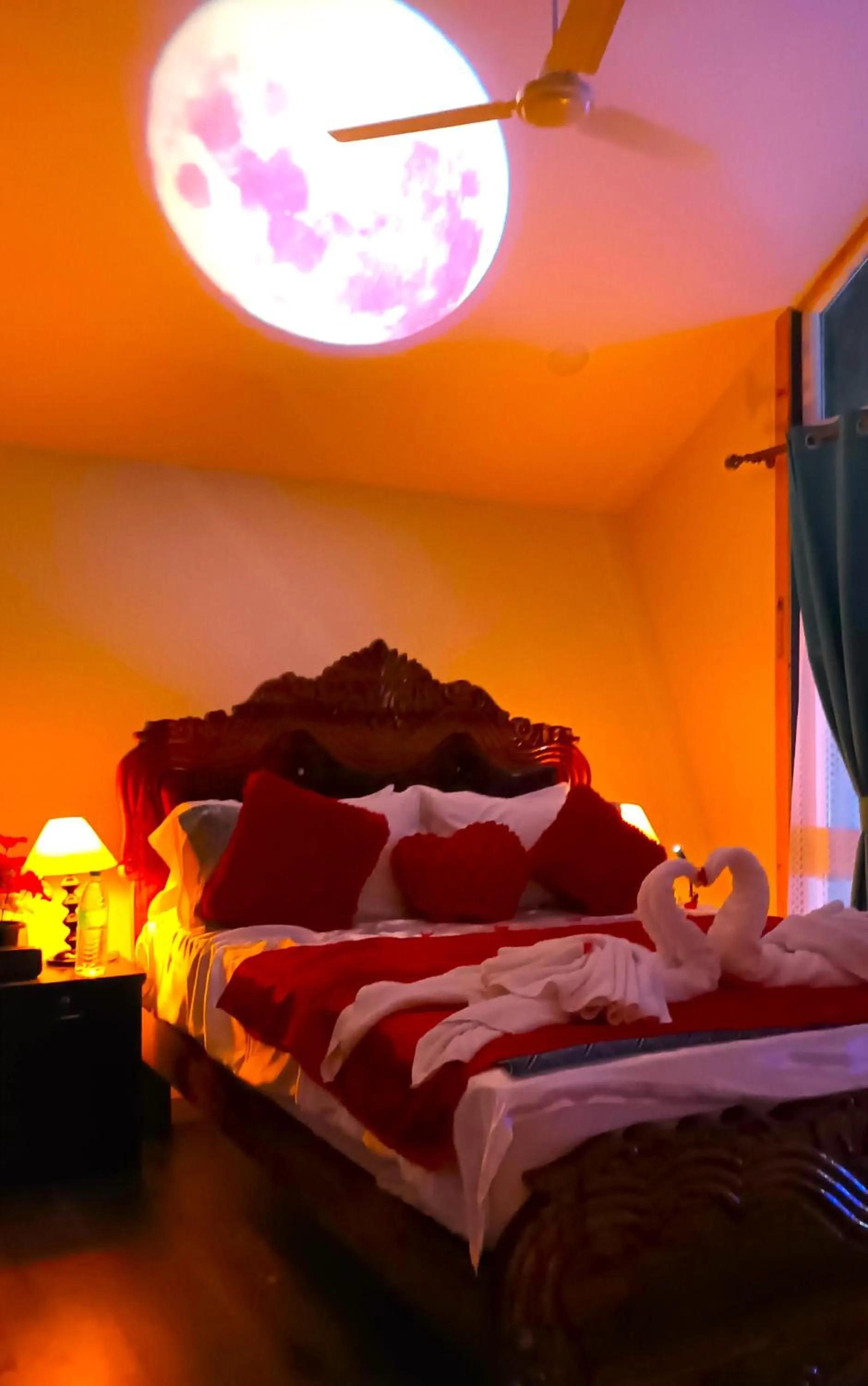 Bed in Chan Beach Resort & Hotel