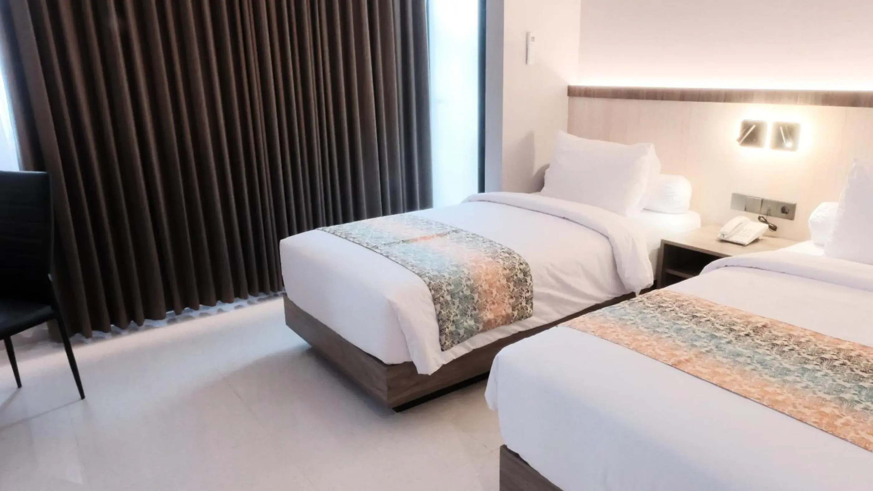 Deluxe Twin Room in Eno Front One Hotel Semarang Deluxe Twin Room in Eno Front One Hotel Semarang