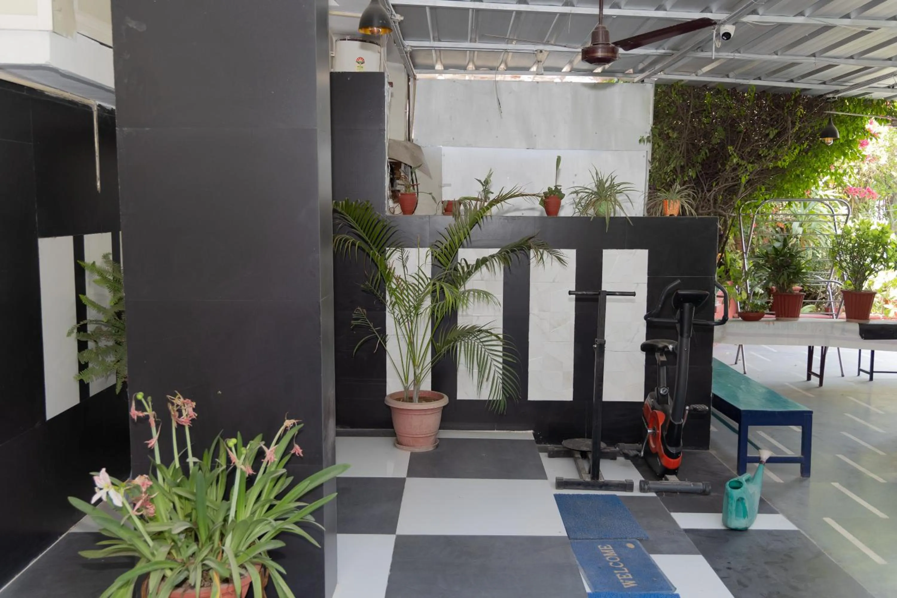 Garden in Homestay Urmil Basant