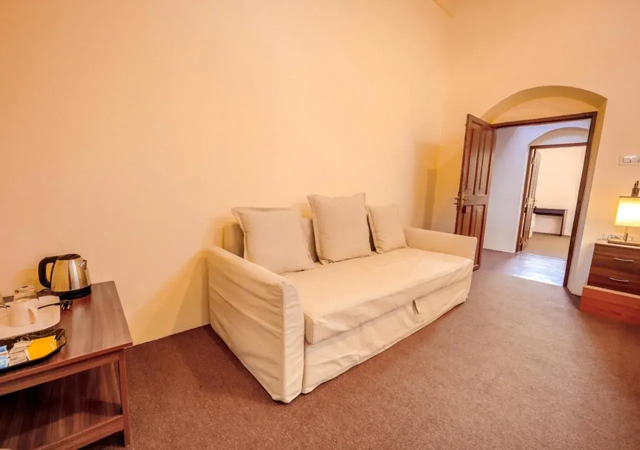 Bed in Lauriston Ooty Town Heritage Bungalow by VOYE HOMES Bed in Lauriston Ooty Town Heritage Bungalow by VOYE HOMES