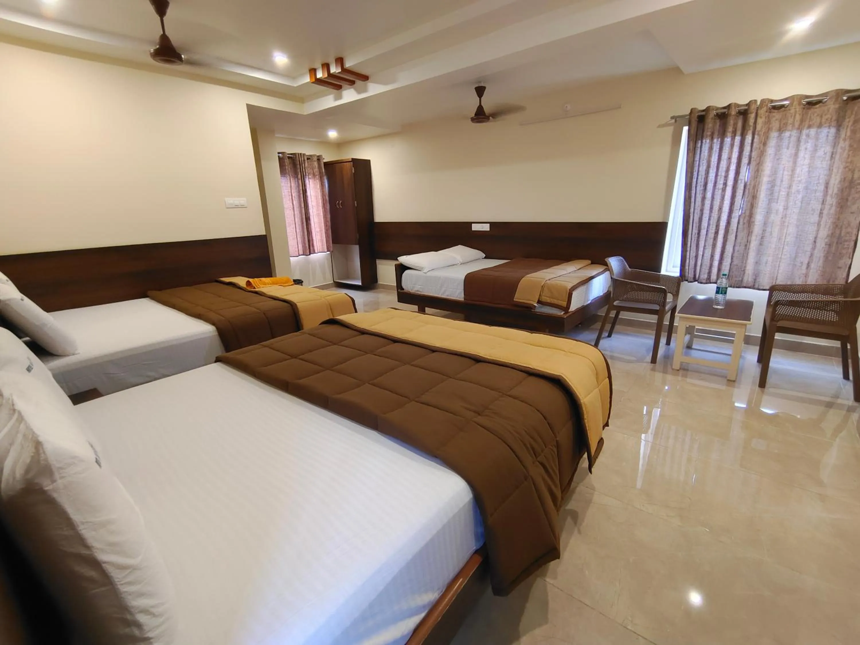 Bedroom, Bed in HOTEL DKR GRAND